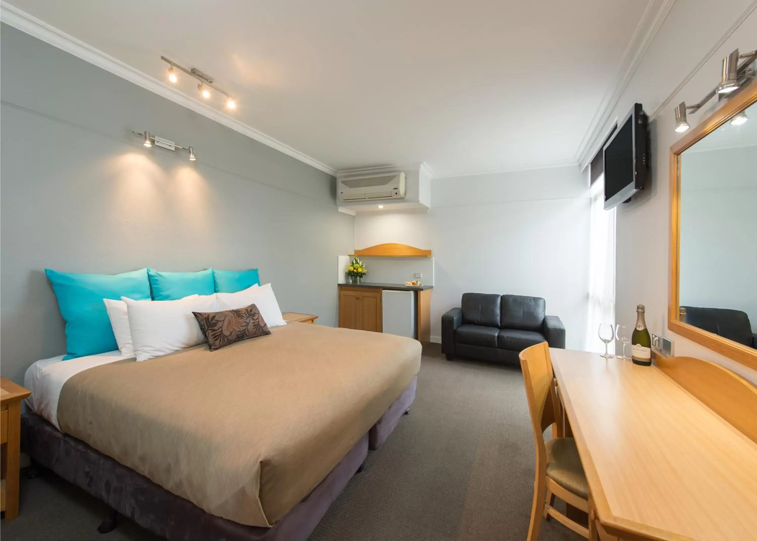 Standard King Room in Berri Hotel Standard King Room in Berri Hotel