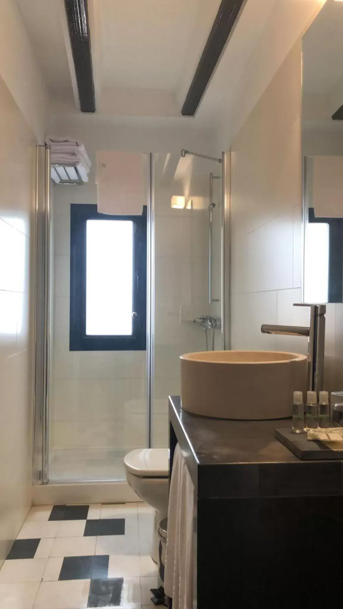 Twin Room with Extra Bed in YIT El Postigo Twin Room with Extra Bed in YIT El Postigo