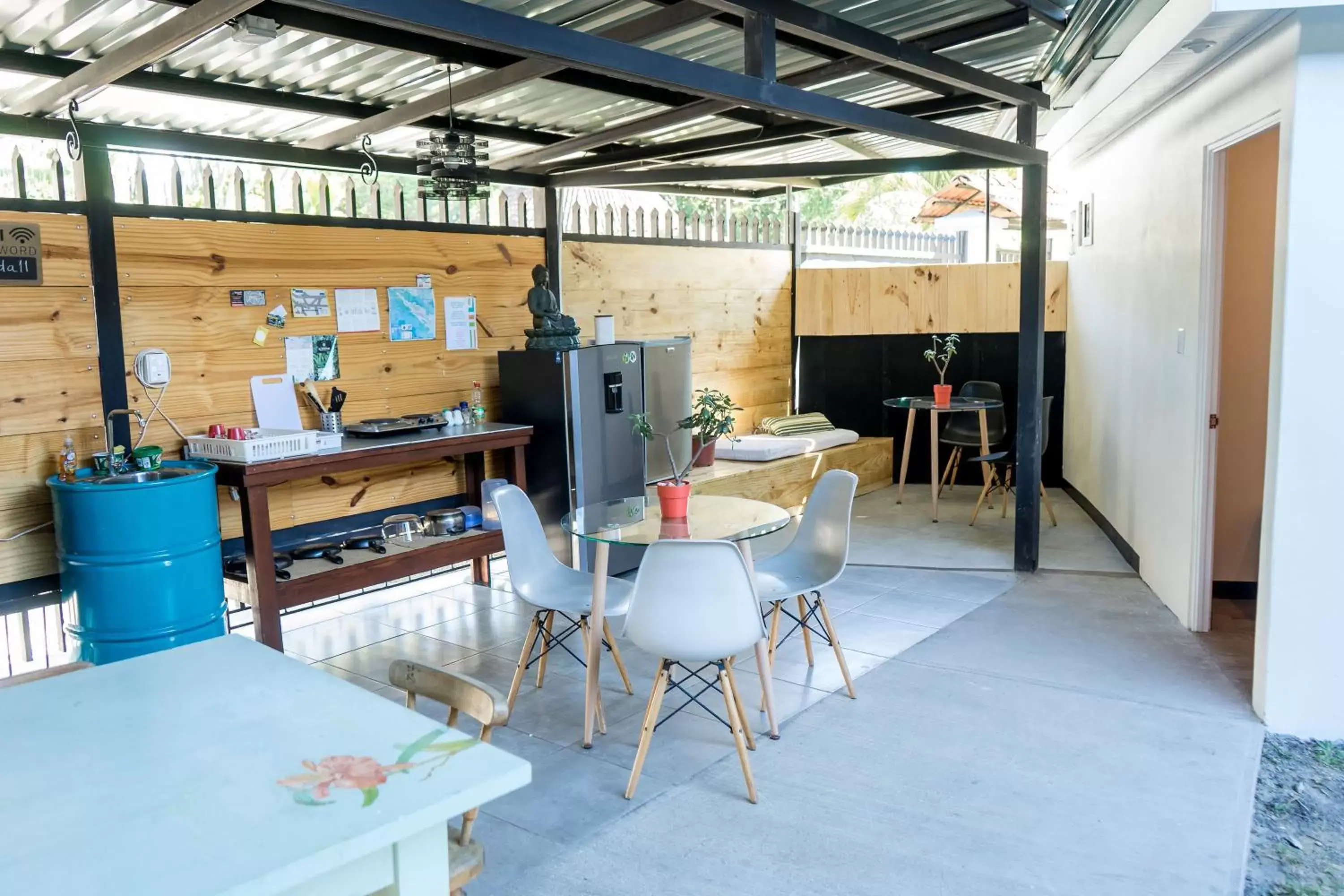 Standard Queen Room in Terida Airport B&B Standard Queen Room in Terida Airport B&B