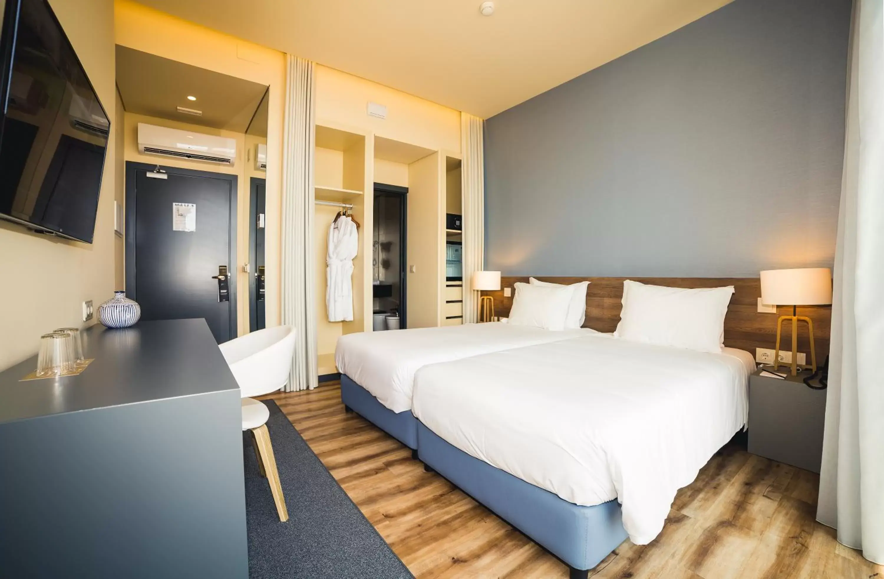 Standard Twin Room with Sea View in The Prime Energize Hotel & SPA - Algarve Standard Twin Room with Sea View in The Prime Energize Hotel & SPA - Algarve