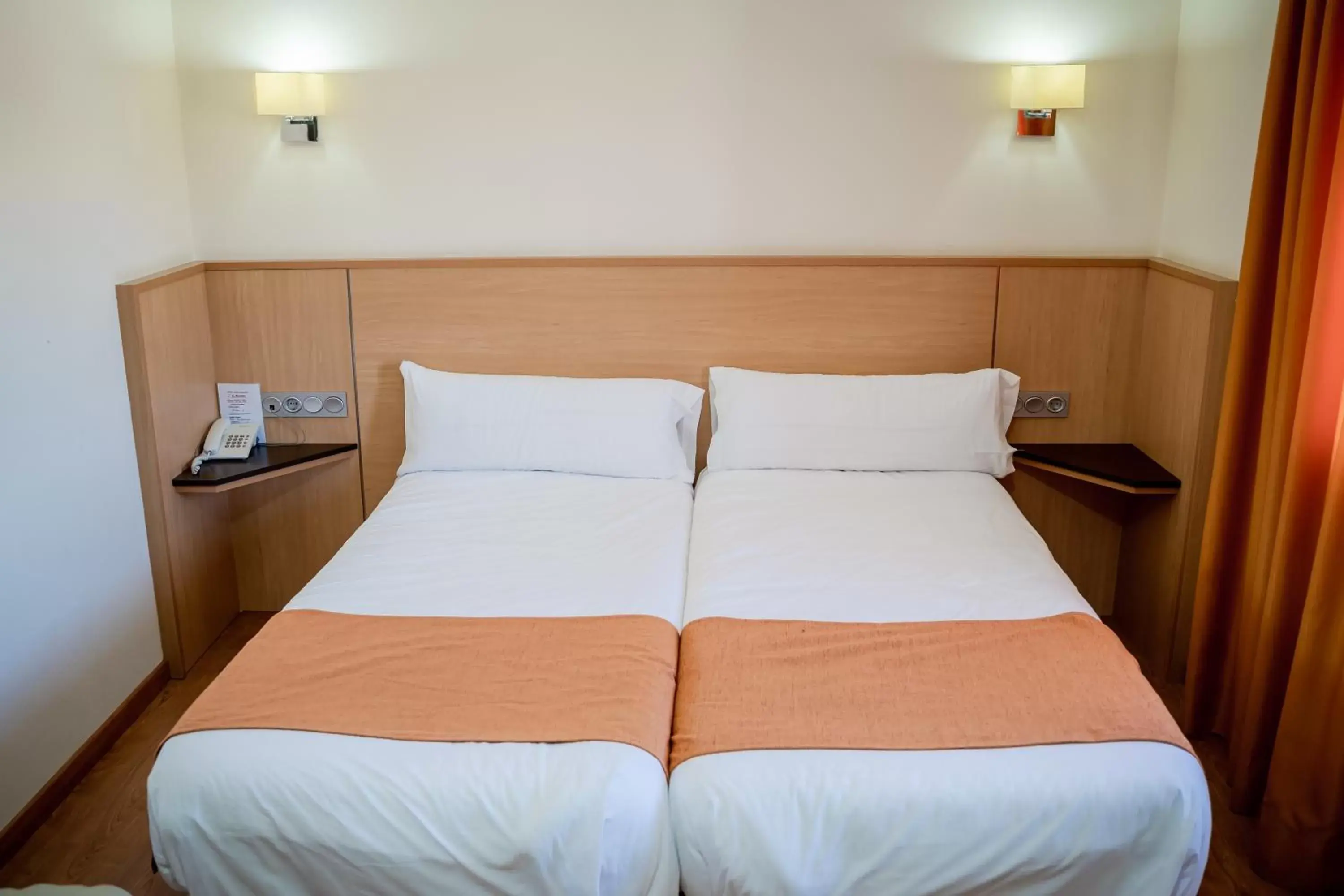 Double Room with Extra Bed in Hotel Malena Double Room with Extra Bed in Hotel Malena