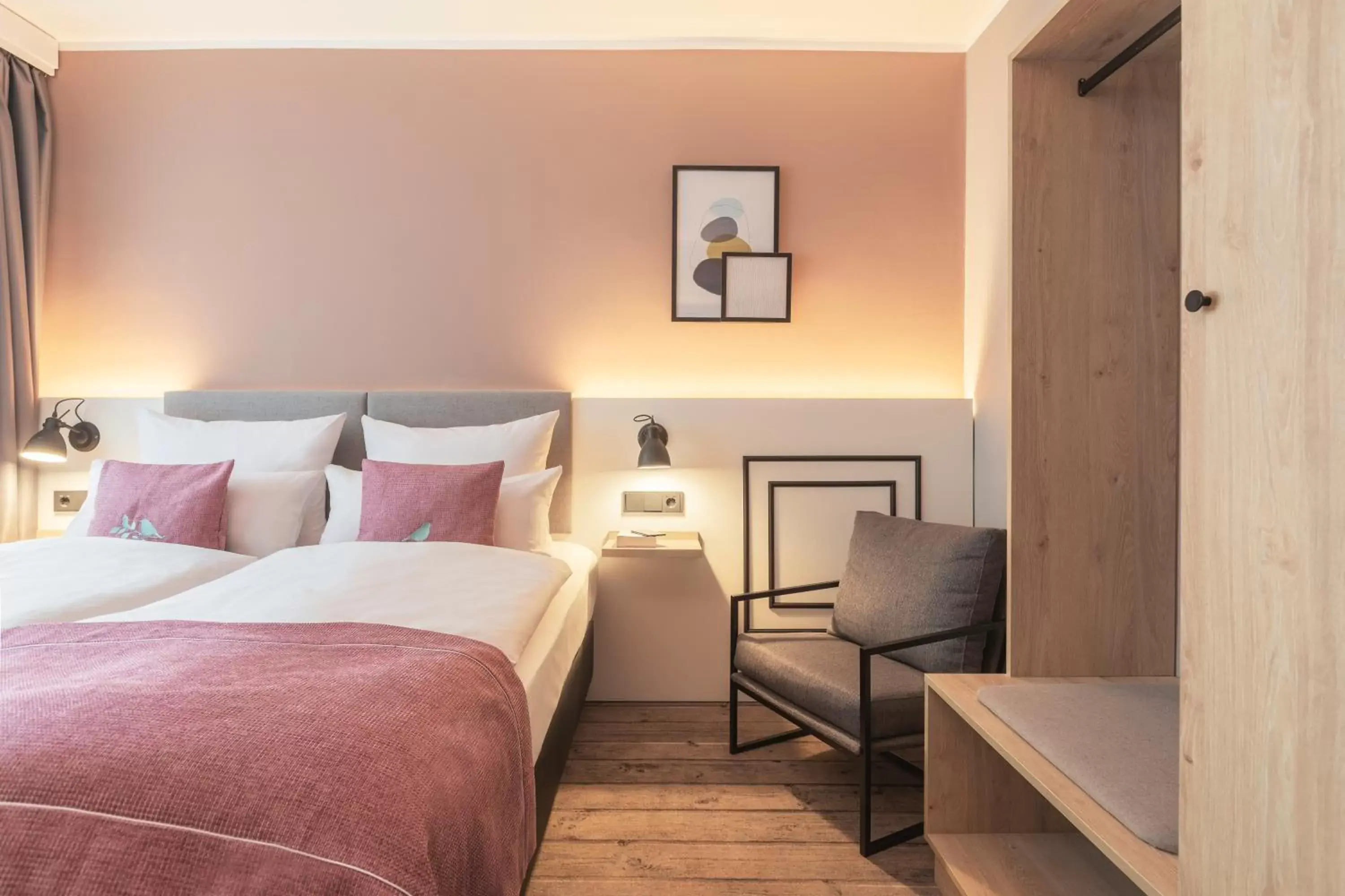 Photo of the whole room, Bed in Novum Hotel Congress Wien am Hauptbahnhof Photo of the whole room, Bed in Novum Hotel Congress Wien am Hauptbahnhof