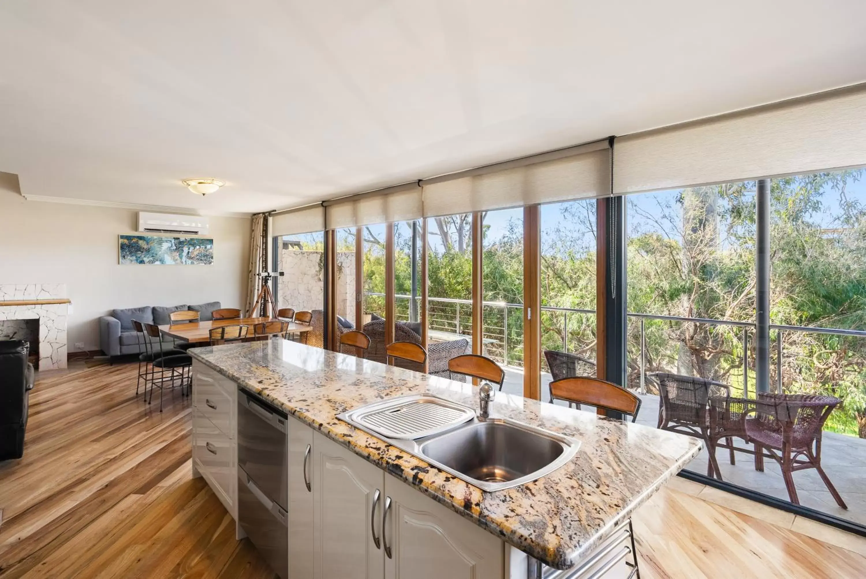 2 Bed 2 Bath Executive Spa Villa in Bay Village Dunsborough 2 Bed 2 Bath Executive Spa Villa in Bay Village Dunsborough