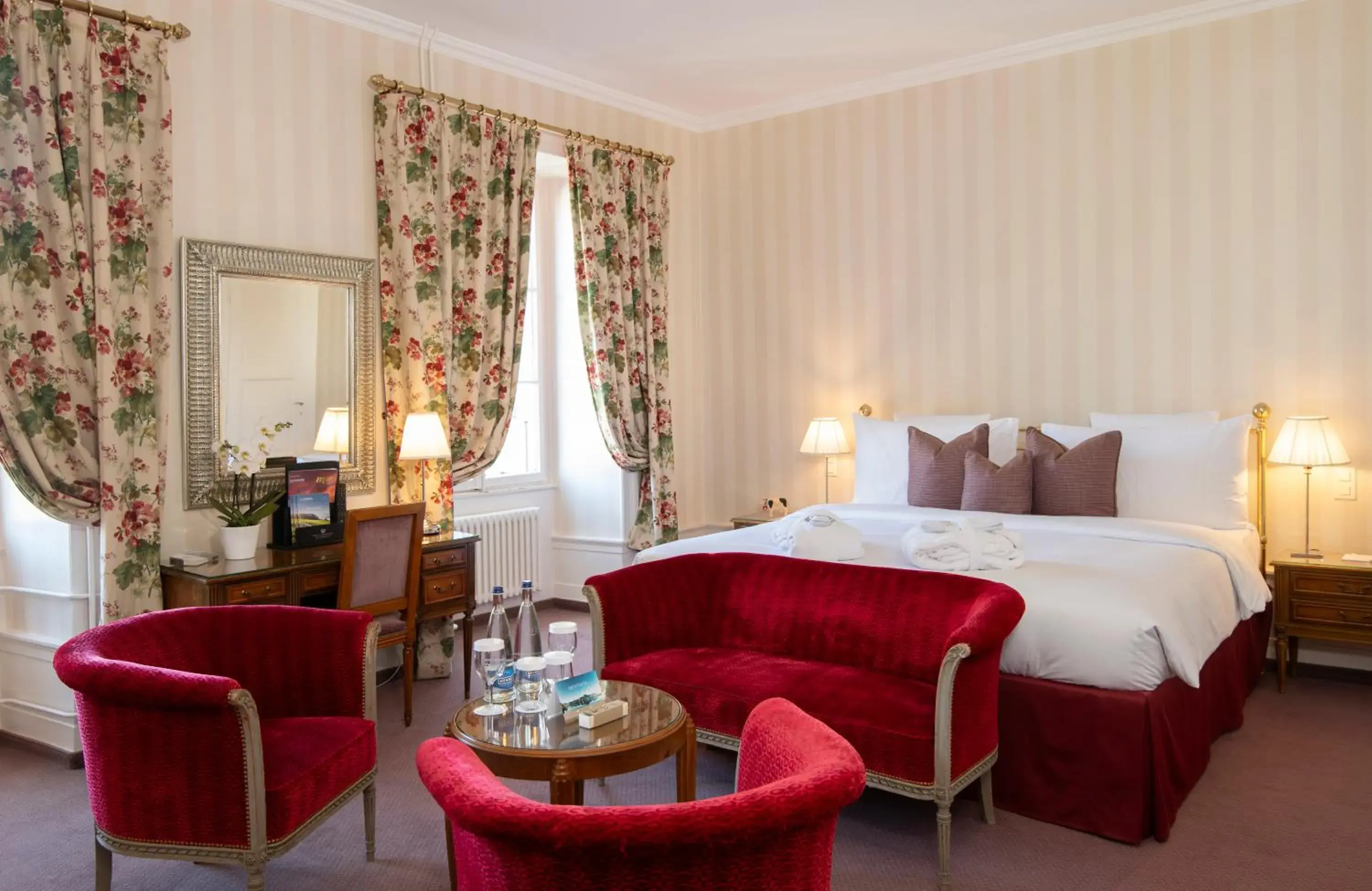 Deluxe Double Room with City View in Hôtel Des Trois Couronnes & Spa - The Leading Hotels of the World Deluxe Double Room with City View in Hôtel Des Trois Couronnes & Spa - The Leading Hotels of the World
