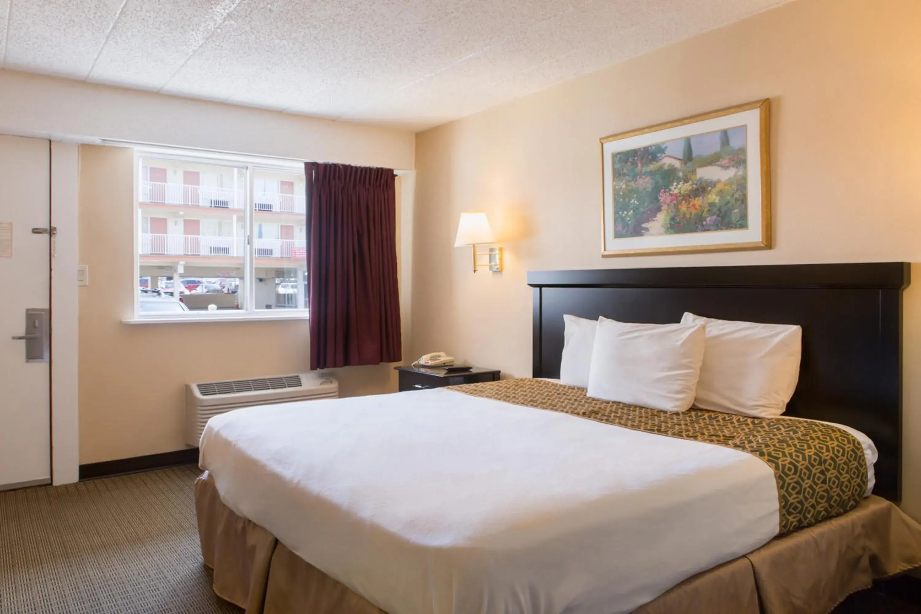 Standard King Room - Non-Smoking in Atlantic Motor Inn Near Boardwalk Standard King Room - Non-Smoking in Atlantic Motor Inn Near Boardwalk