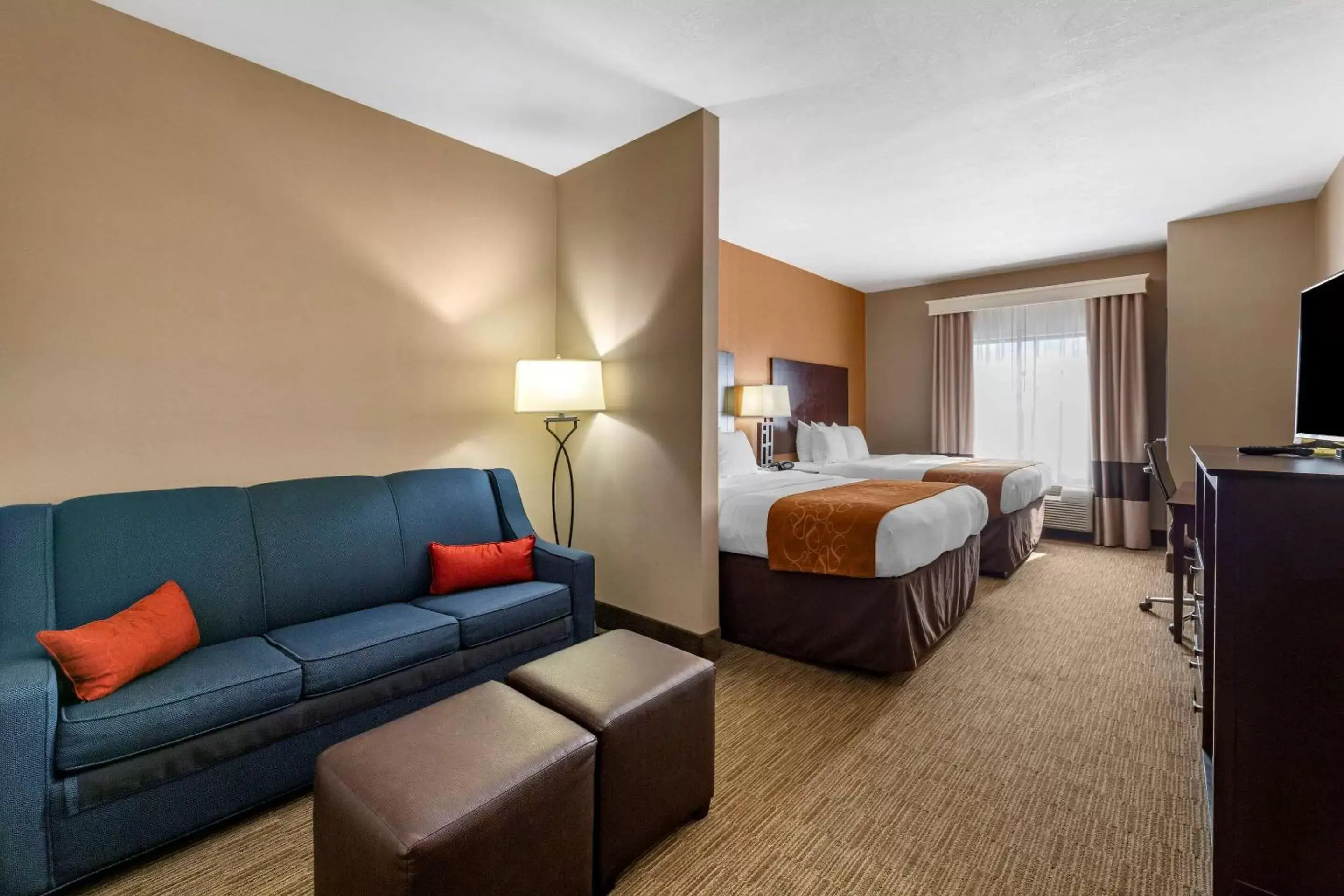 Queen Suite - Non-Smoking in Comfort Suites Perrysburg - Toledo South Queen Suite - Non-Smoking in Comfort Suites Perrysburg - Toledo South