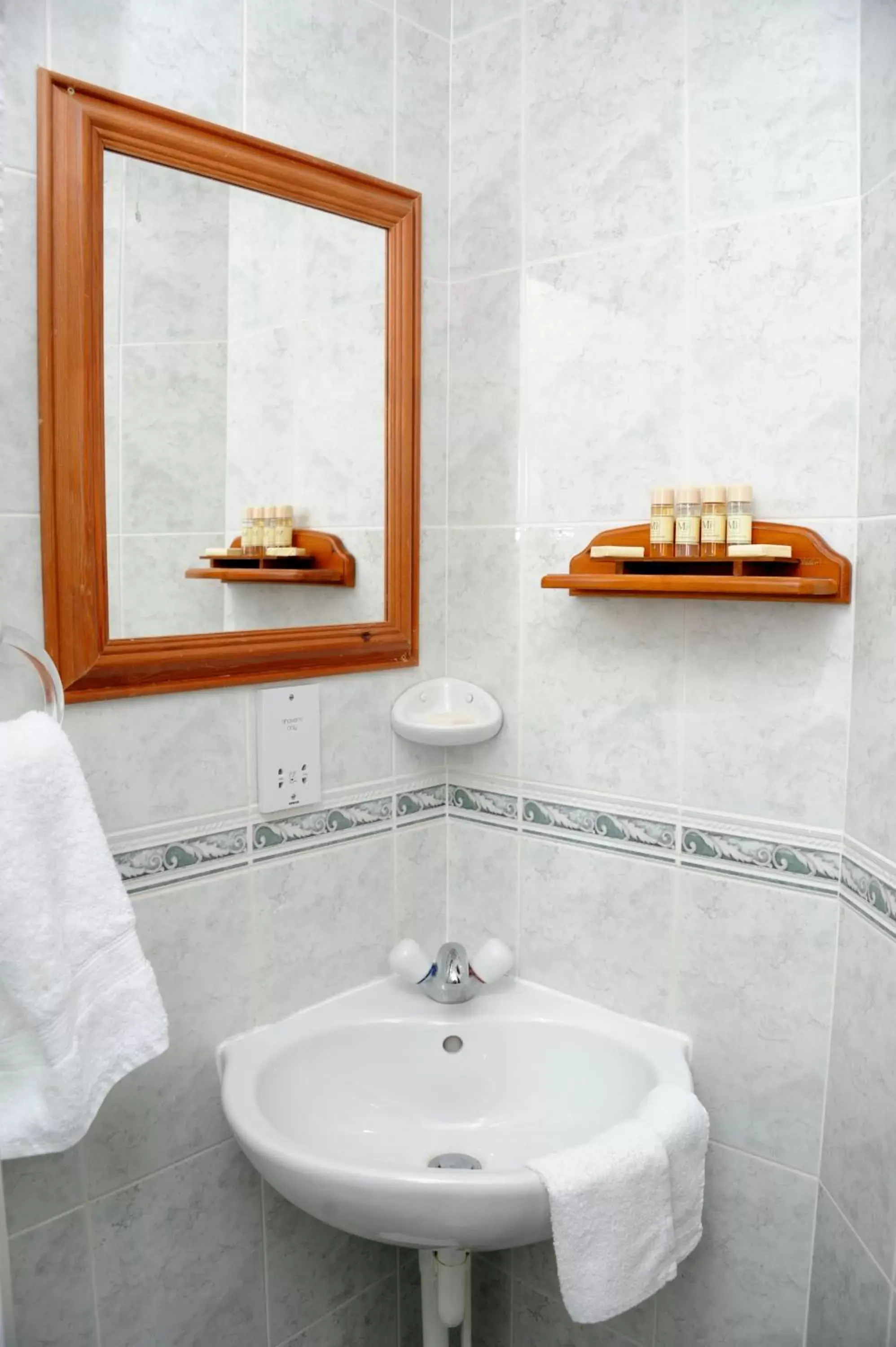 Standard Double Room in The Potters Arms Standard Double Room in The Potters Arms