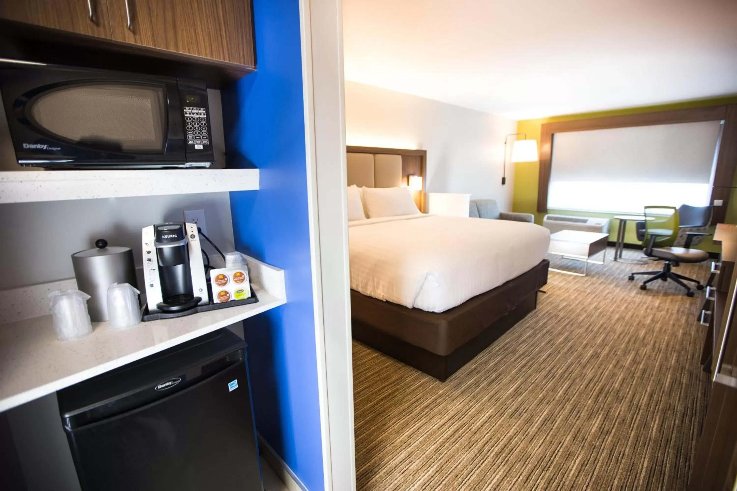 King Room - Hearing Accessible in Holiday Inn Express & Suites Greenville S - Piedmont by IHG King Room - Hearing Accessible in Holiday Inn Express & Suites Greenville S - Piedmont by IHG