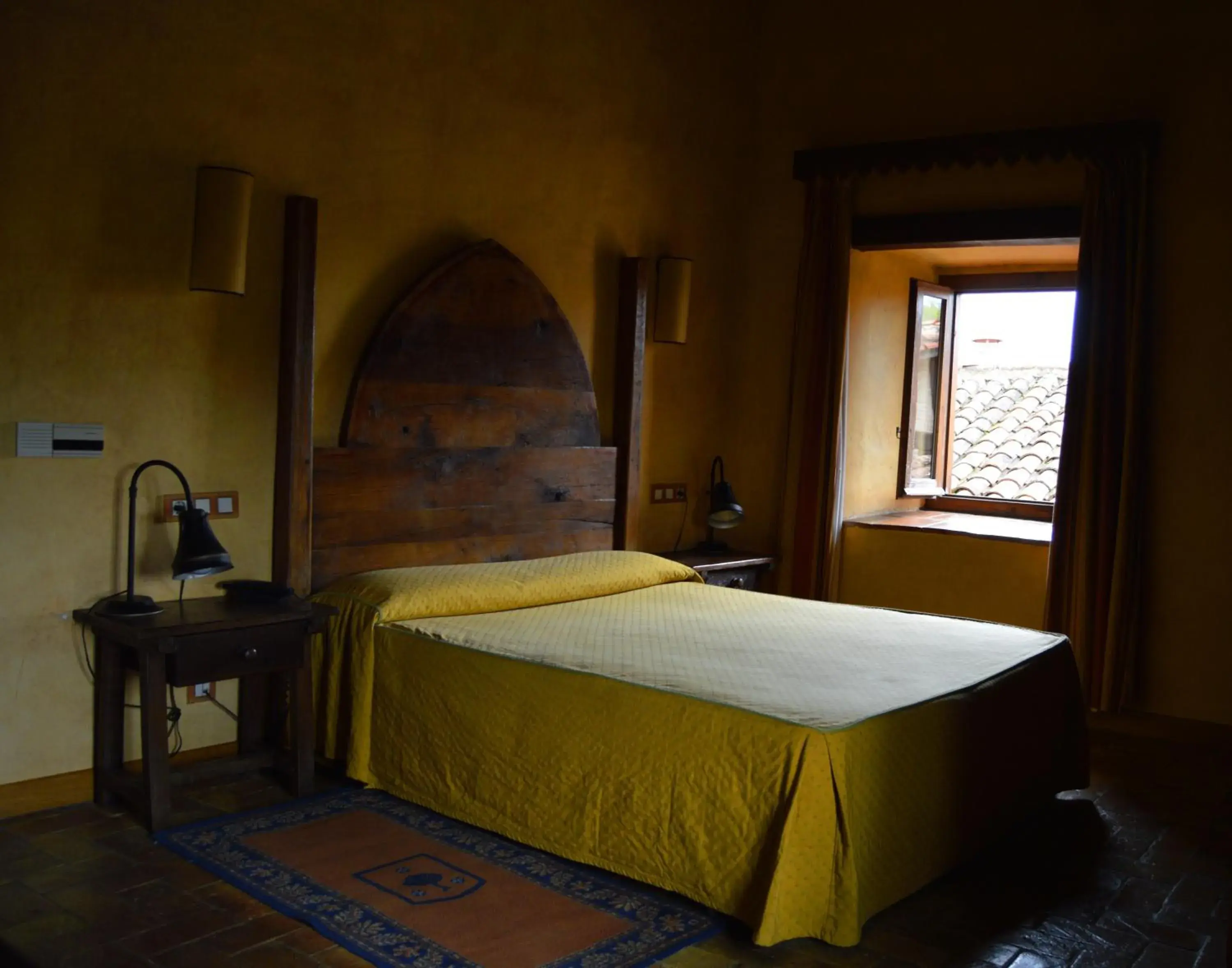 Double - single occupancy in Hotel Palacio de Elorriaga Double - single occupancy in Hotel Palacio de Elorriaga