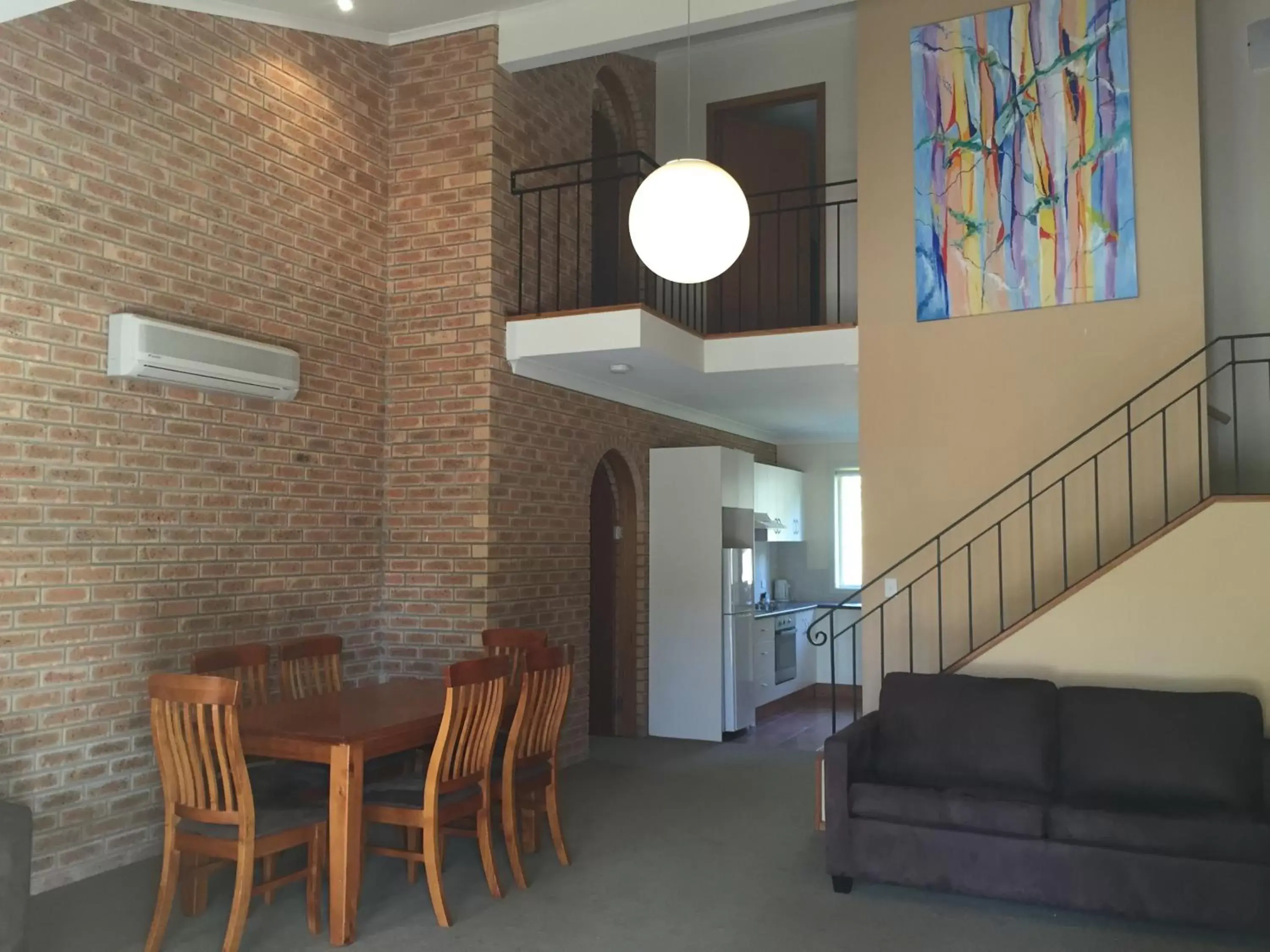 Three-Bedroom Apartment in Bright on Track Three-Bedroom Apartment in Bright on Track