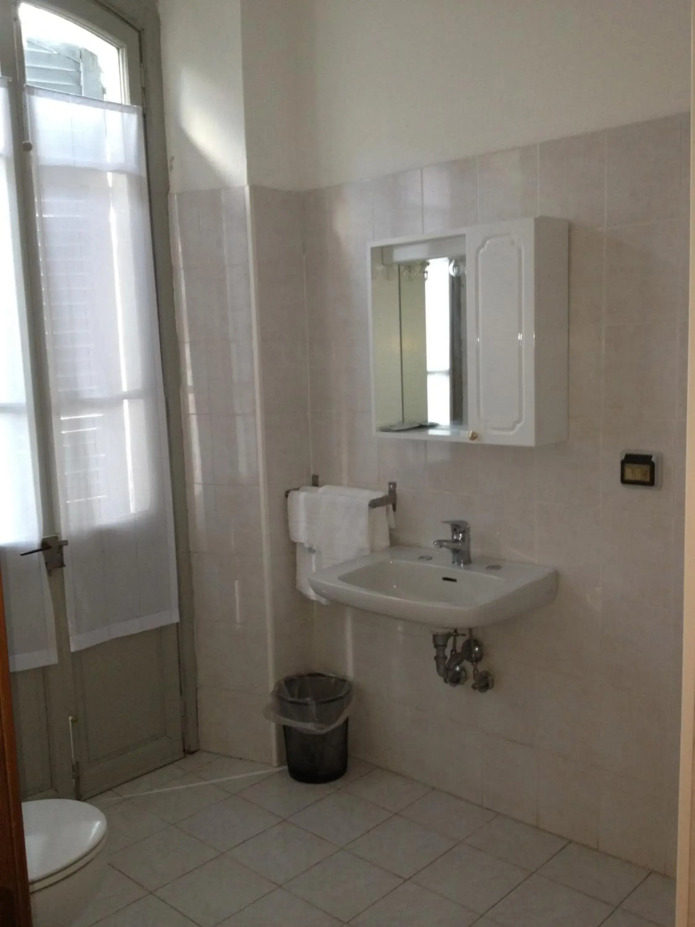 Double Room in Hotel Domodossola Double Room in Hotel Domodossola