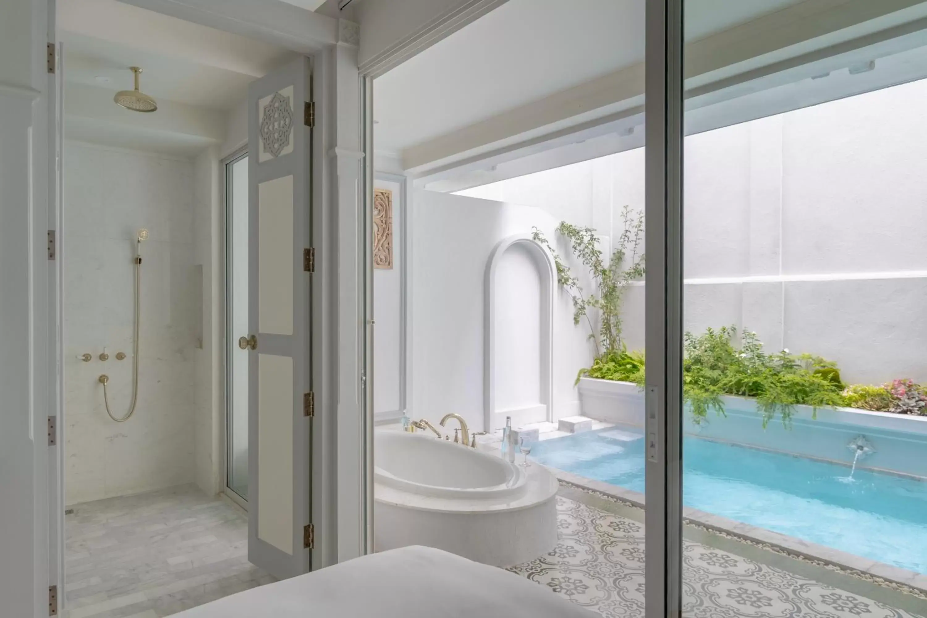 Junior Suite with Private Pool in The Inside House Junior Suite with Private Pool in The Inside House