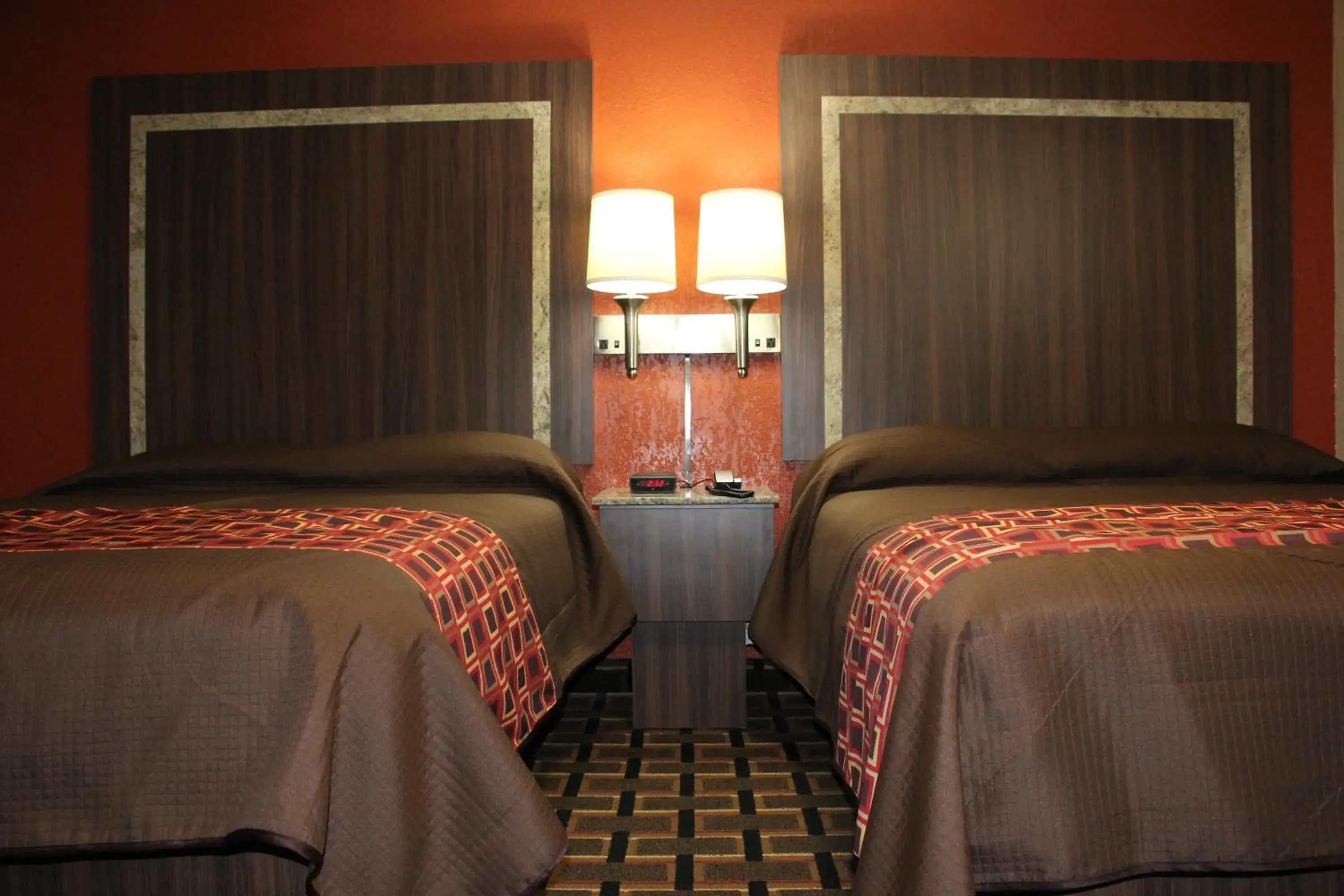 Standard Double Room in Budget Inn Lake Wales Standard Double Room in Budget Inn Lake Wales