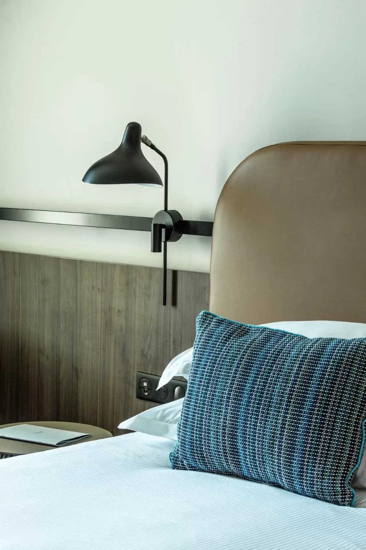 One King-Size Bed Premium Room in Crowne Plaza - Nice - Grand Arenas by IHG One King-Size Bed Premium Room in Crowne Plaza - Nice - Grand Arenas by IHG