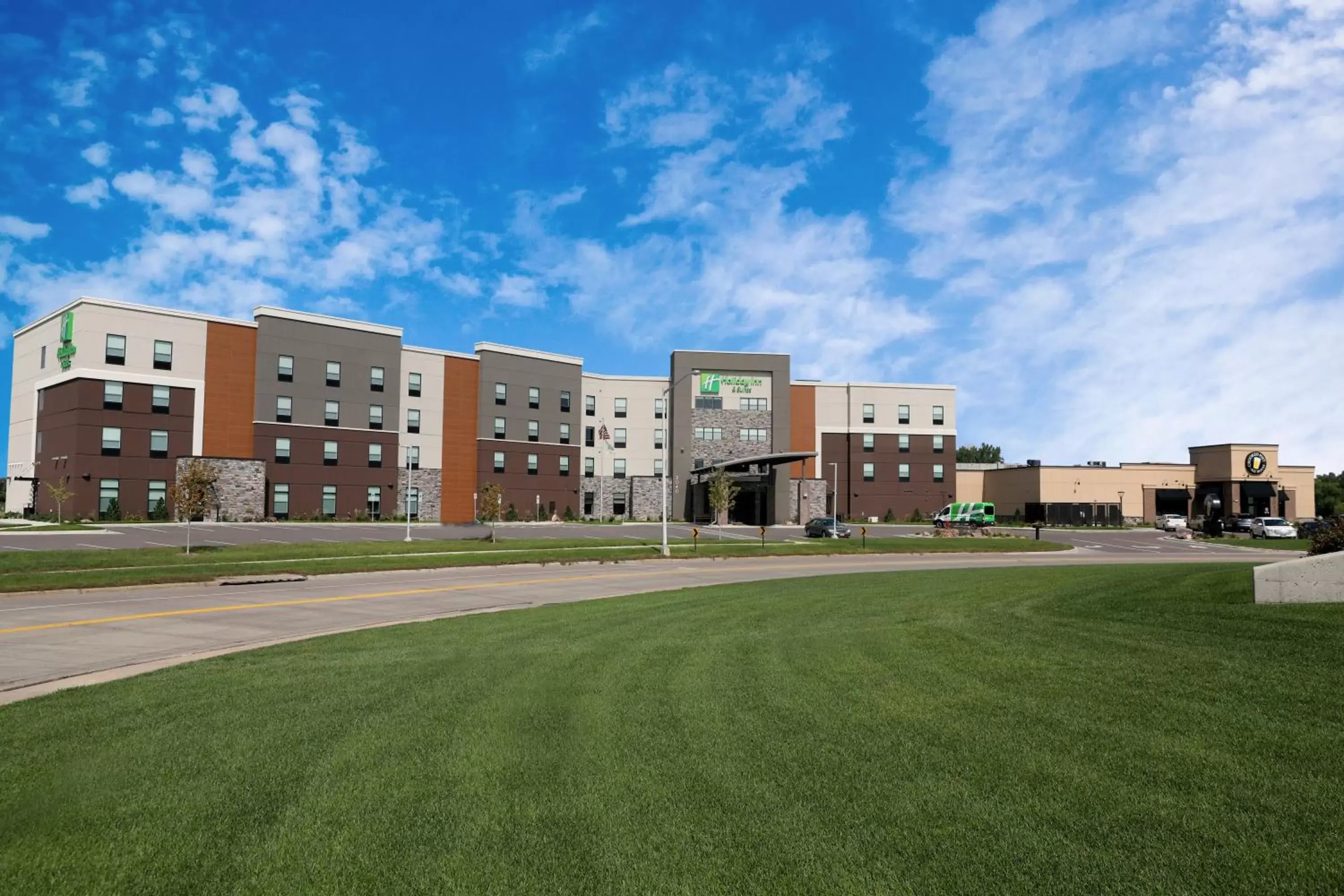 Holiday Inn & Suites Sioux Falls - Airport by IHG Holiday Inn & Suites Sioux Falls - Airport by IHG