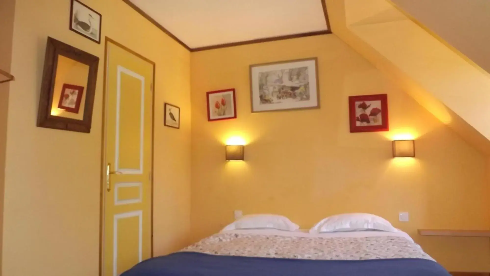 Apartment with Garden View - single occupancy in Manoir de Rouessé Apartment with Garden View - single occupancy in Manoir de Rouessé