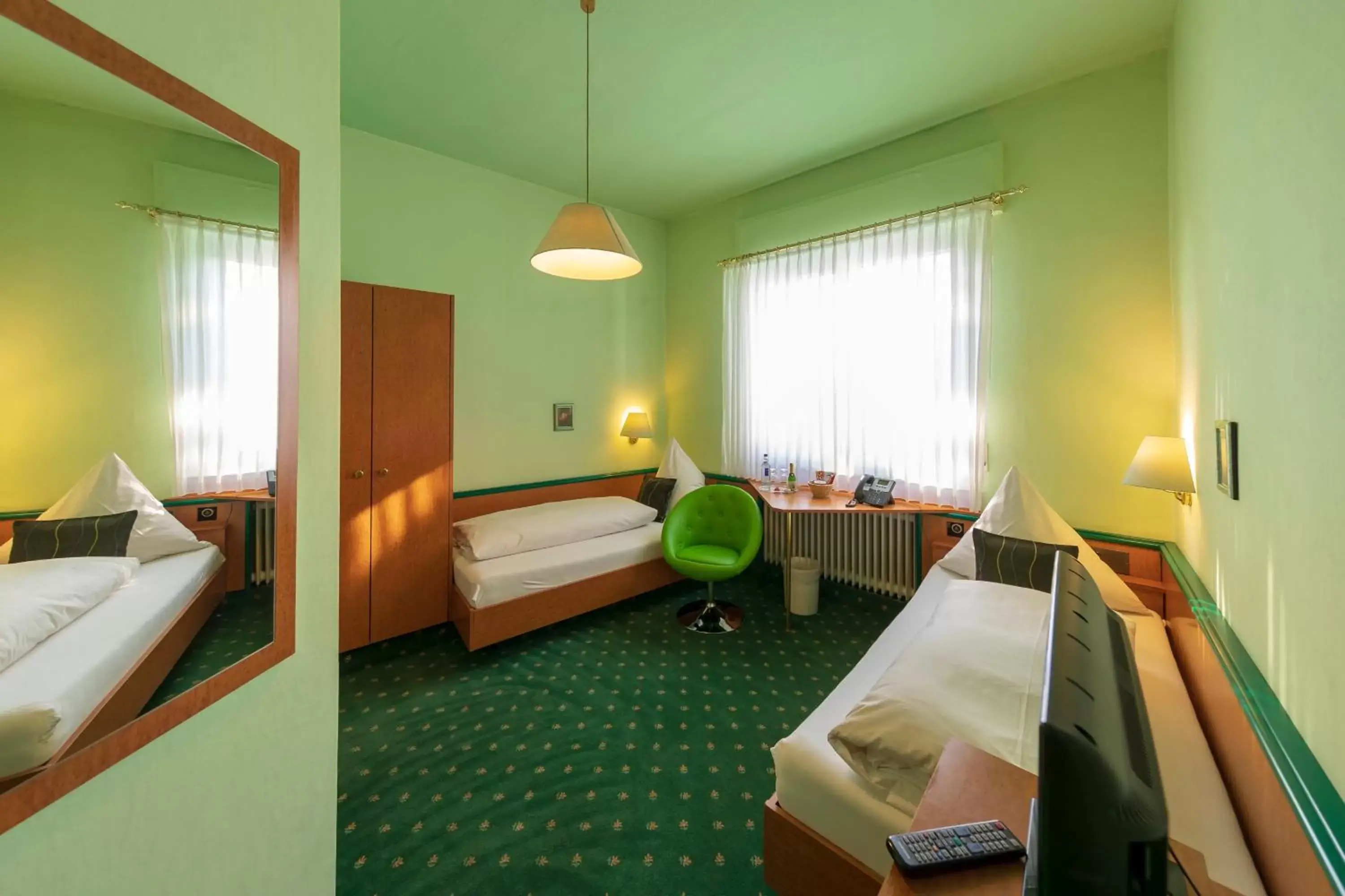 Twin Room in Hotel Höhn Twin Room in Hotel Höhn