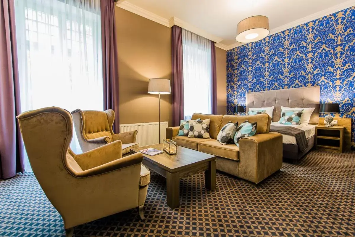 Deluxe Residence double room with biowellness package in Hotel Dębowy Biowellness & SPA Góry Sowie Deluxe Residence double room with biowellness package in Hotel Dębowy Biowellness & SPA Góry Sowie