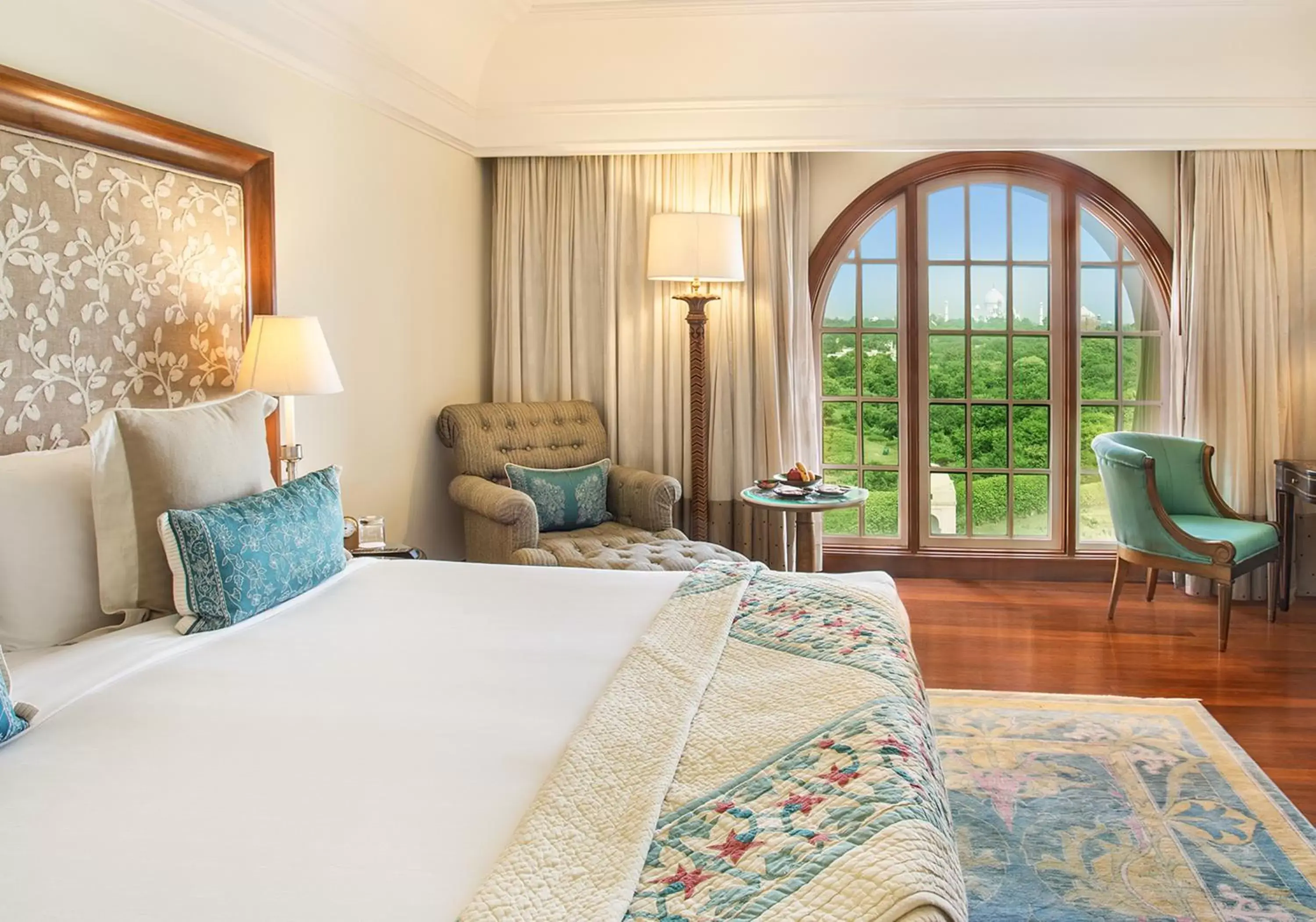 Deluxe Suite with Taj Mahal View in The Oberoi Amarvilas Agra Deluxe Suite with Taj Mahal View in The Oberoi Amarvilas Agra