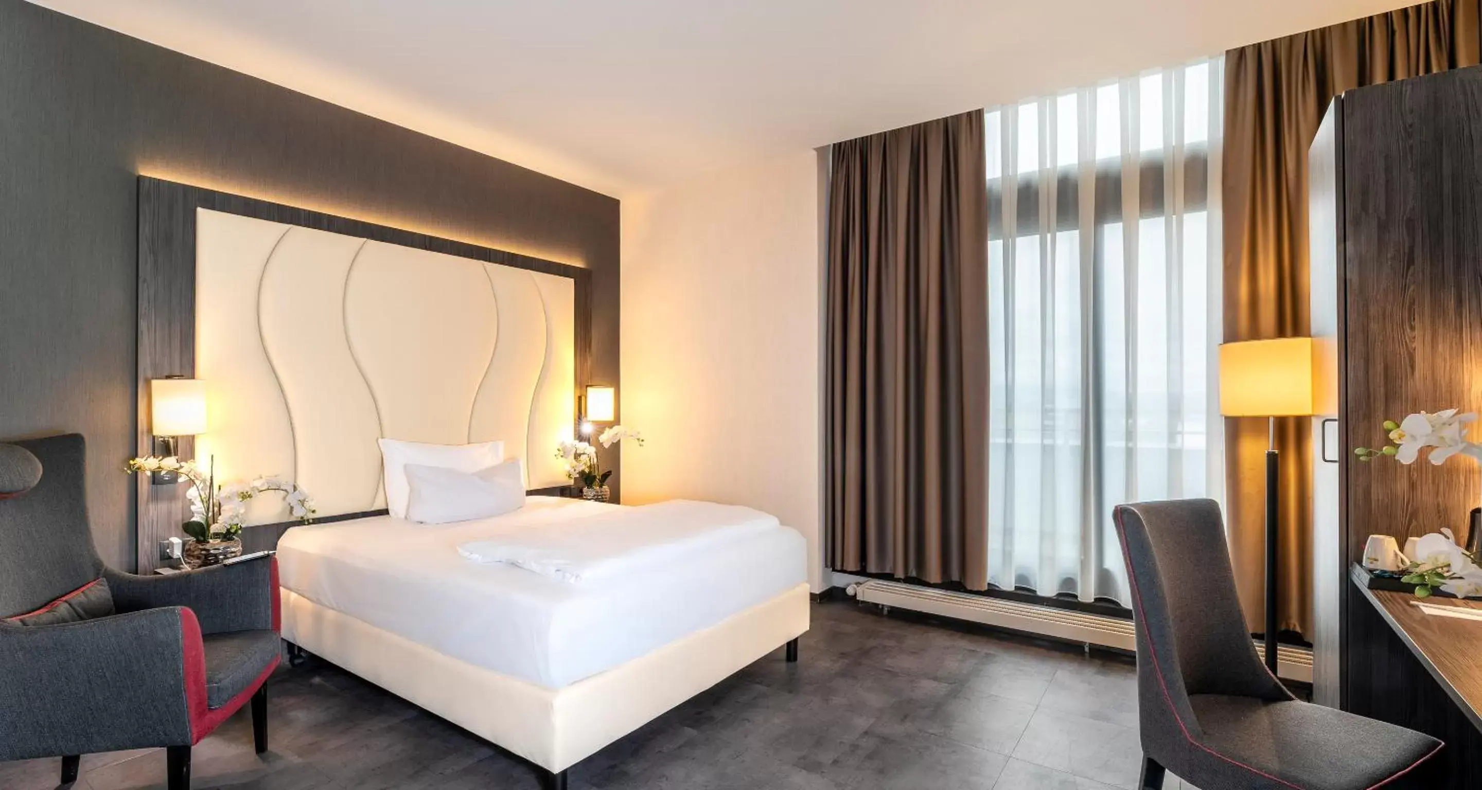 Superior Triple Room with One Double and One Single Bed - single occupancy in Best Western Plaza Hotel Mannheim Superior Triple Room with One Double and One Single Bed - single occupancy in Best Western Plaza Hotel Mannheim