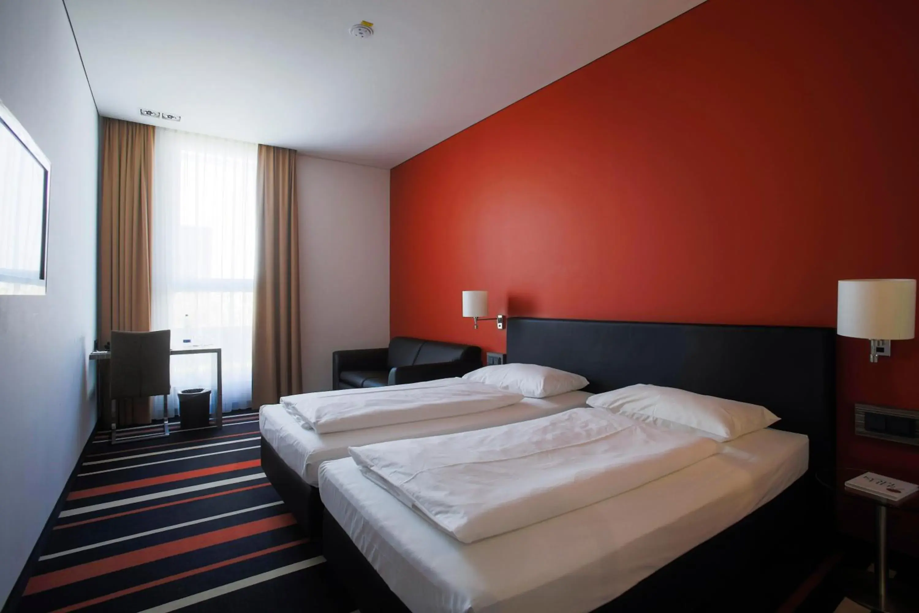 Standard Double Room in enso Hotel Standard Double Room in enso Hotel