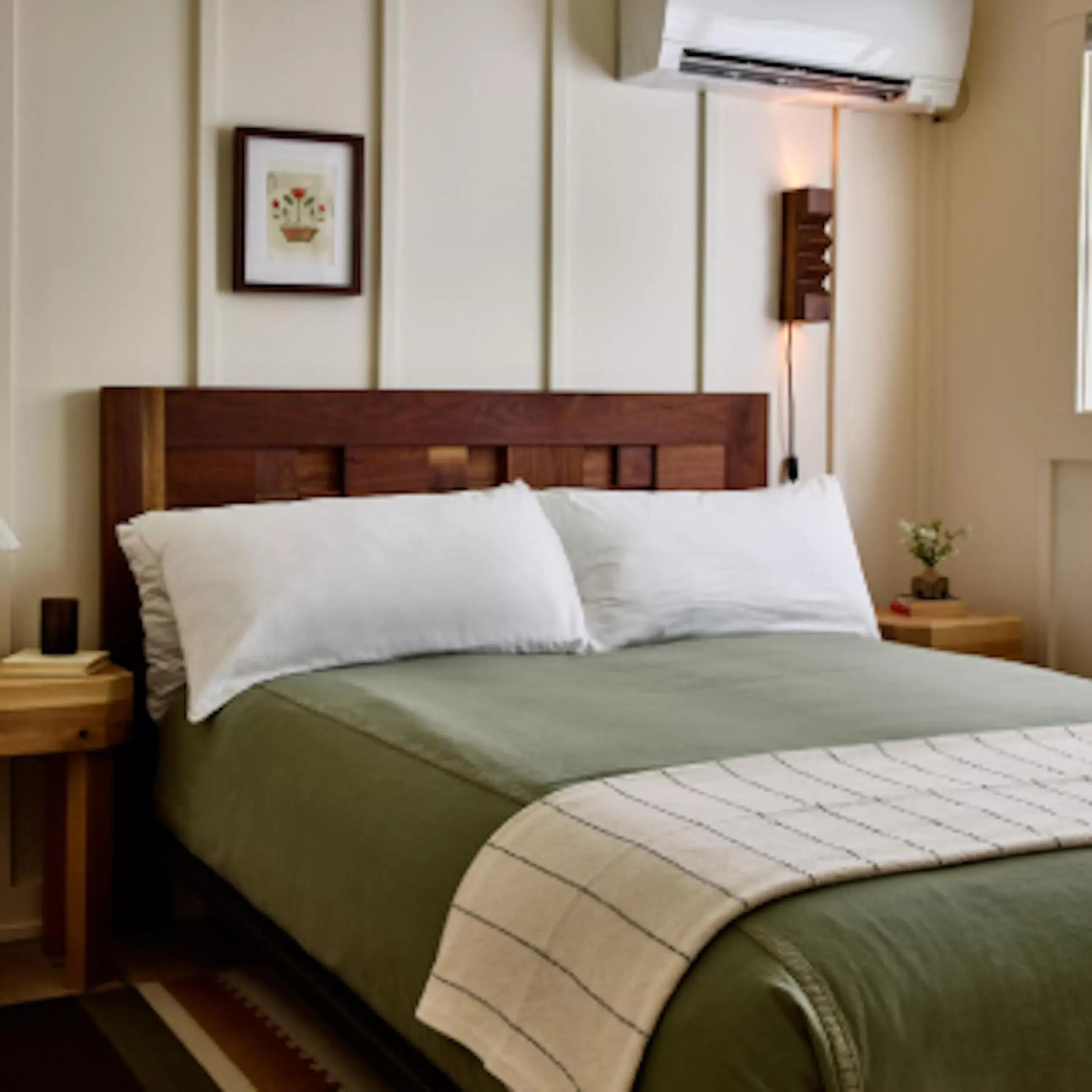 Pool House Standard King in Callicoon Hills Pool House Standard King in Callicoon Hills