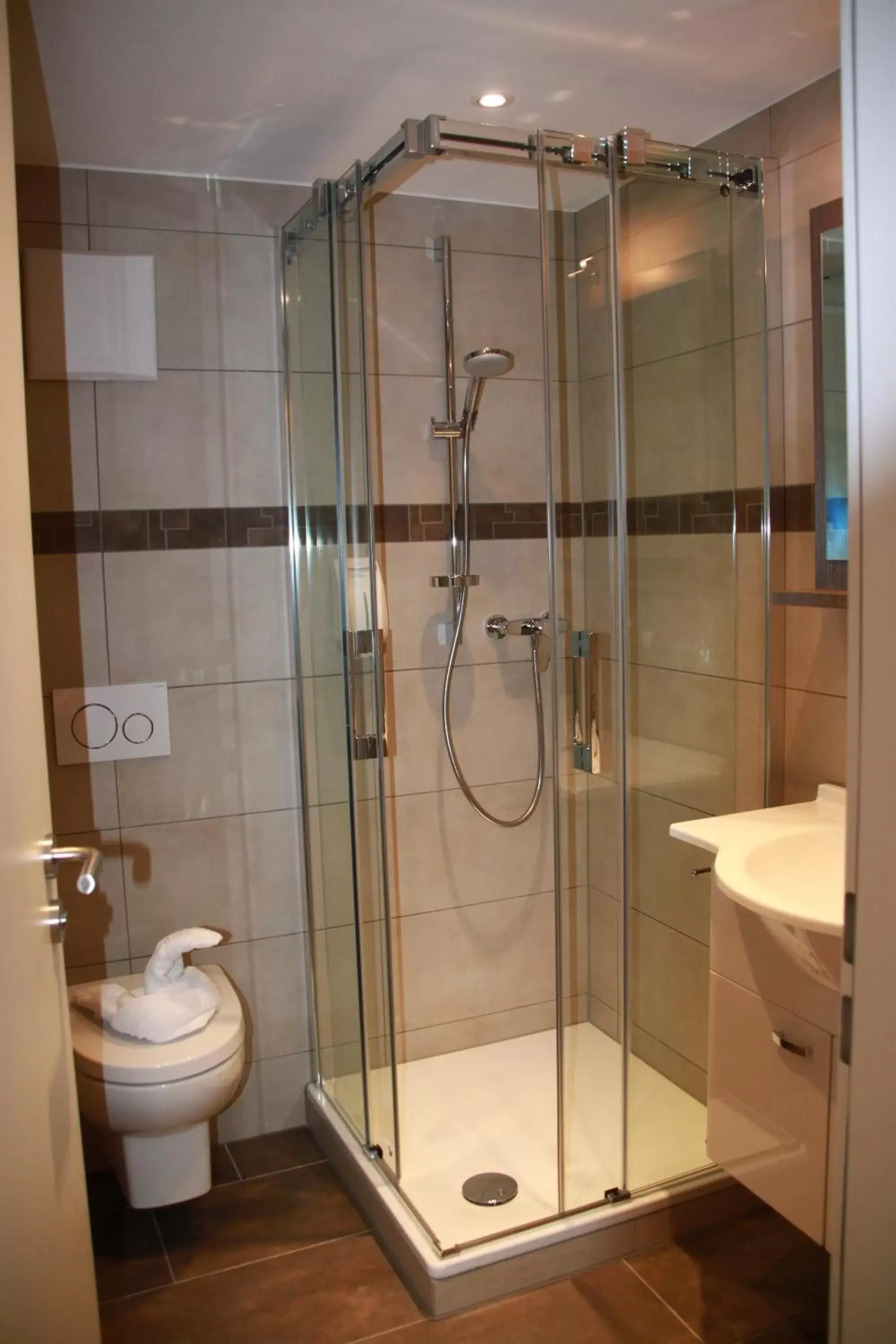 Double Room with Mountain View and Balcony in Landhaus Sonne Double Room with Mountain View and Balcony in Landhaus Sonne