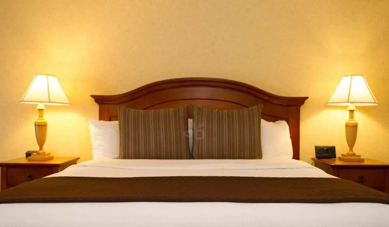 Junior Suite in Red Lion Hotel Pasco Airport & Conference Center Junior Suite in Red Lion Hotel Pasco Airport & Conference Center