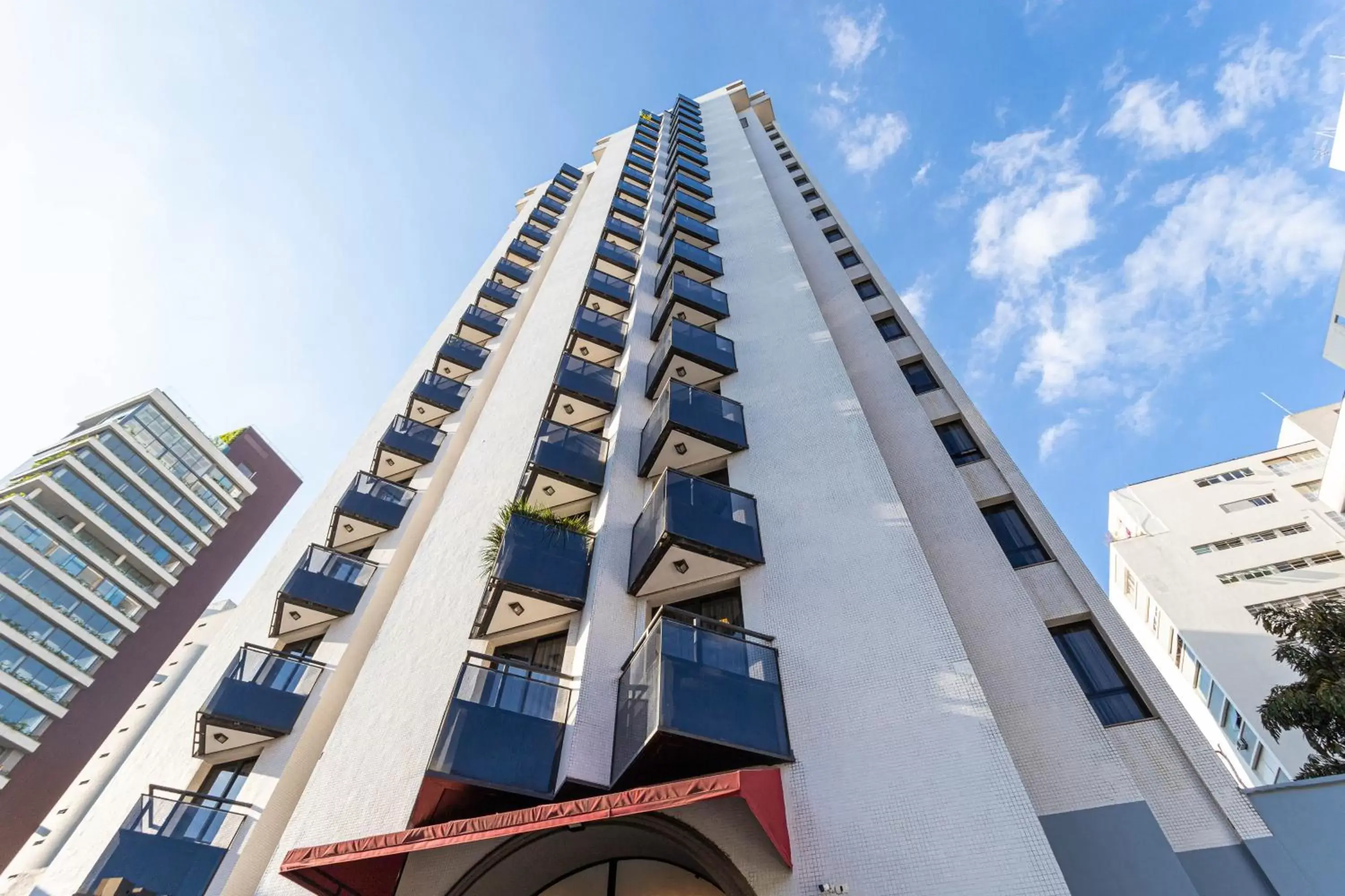 Superior Twin Room - single occupancy in H4 Hotel Opera Jardins Superior Twin Room - single occupancy in H4 Hotel Opera Jardins