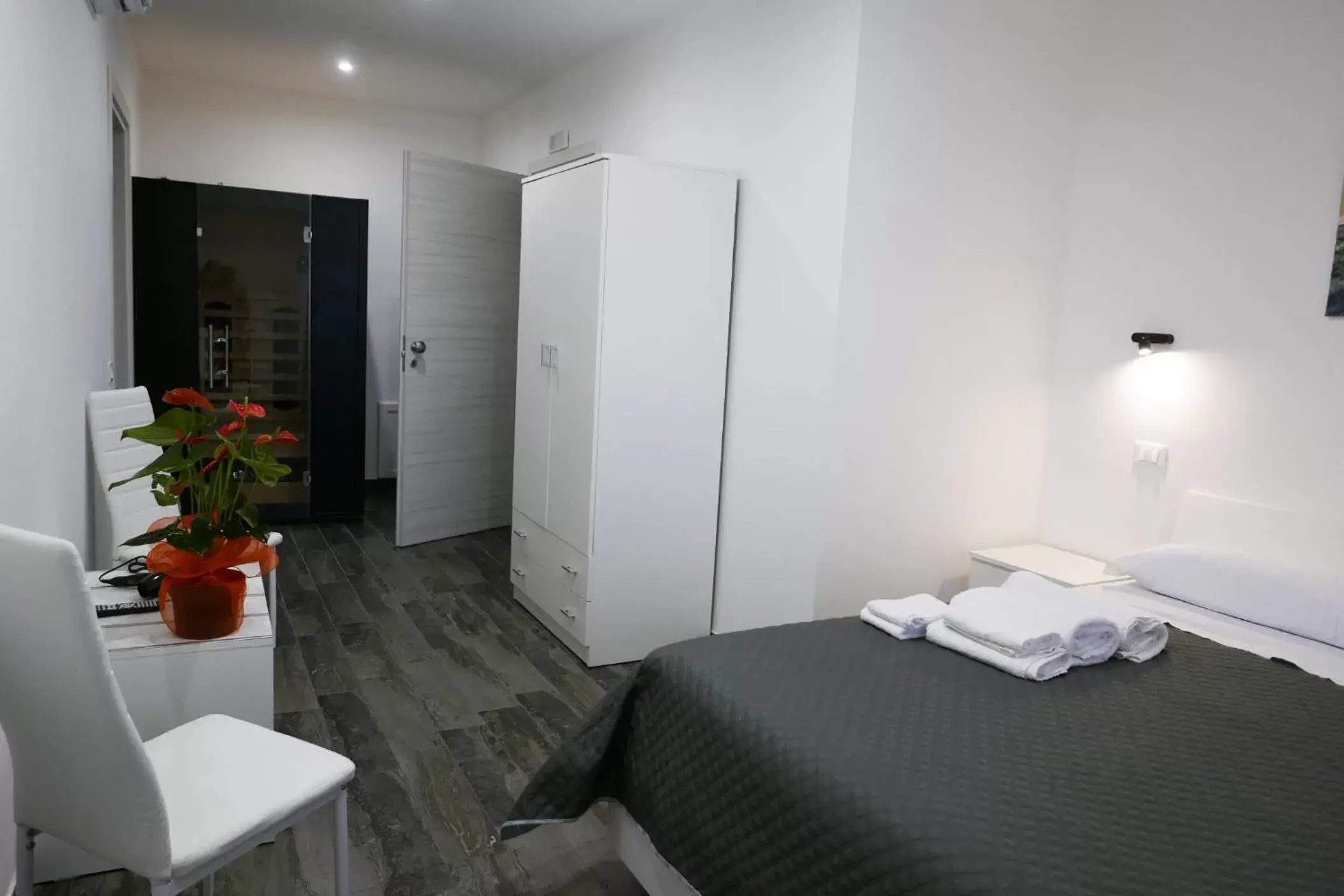 Junior Suite with Sauna in Opera Boutique Rooms Junior Suite with Sauna in Opera Boutique Rooms