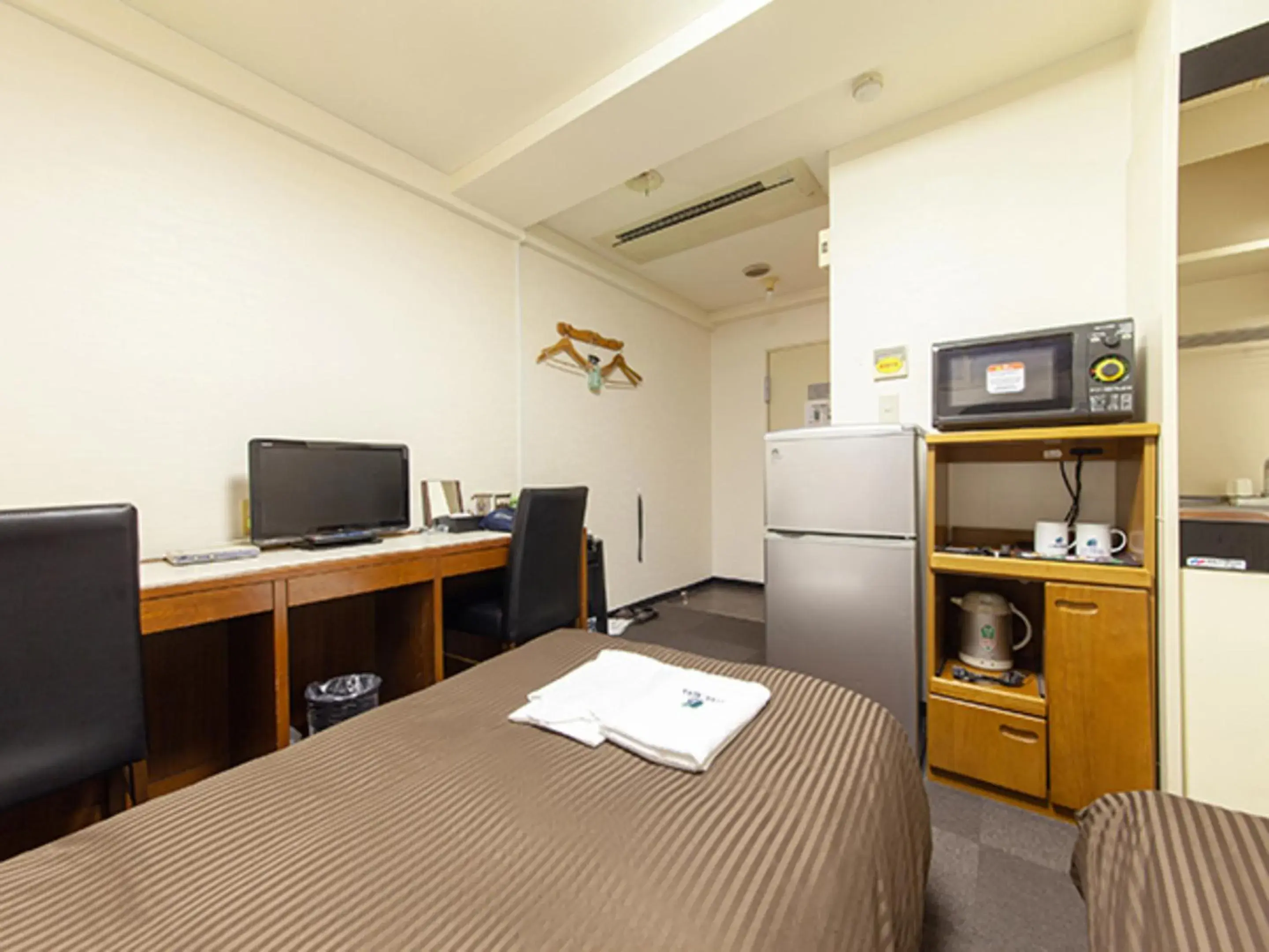 Double Room with Small Double Bed - single occupancy - Non-Smoking in HOTEL LiVEMAX BUDGET Nippori Double Room with Small Double Bed - single occupancy - Non-Smoking in HOTEL LiVEMAX BUDGET Nippori