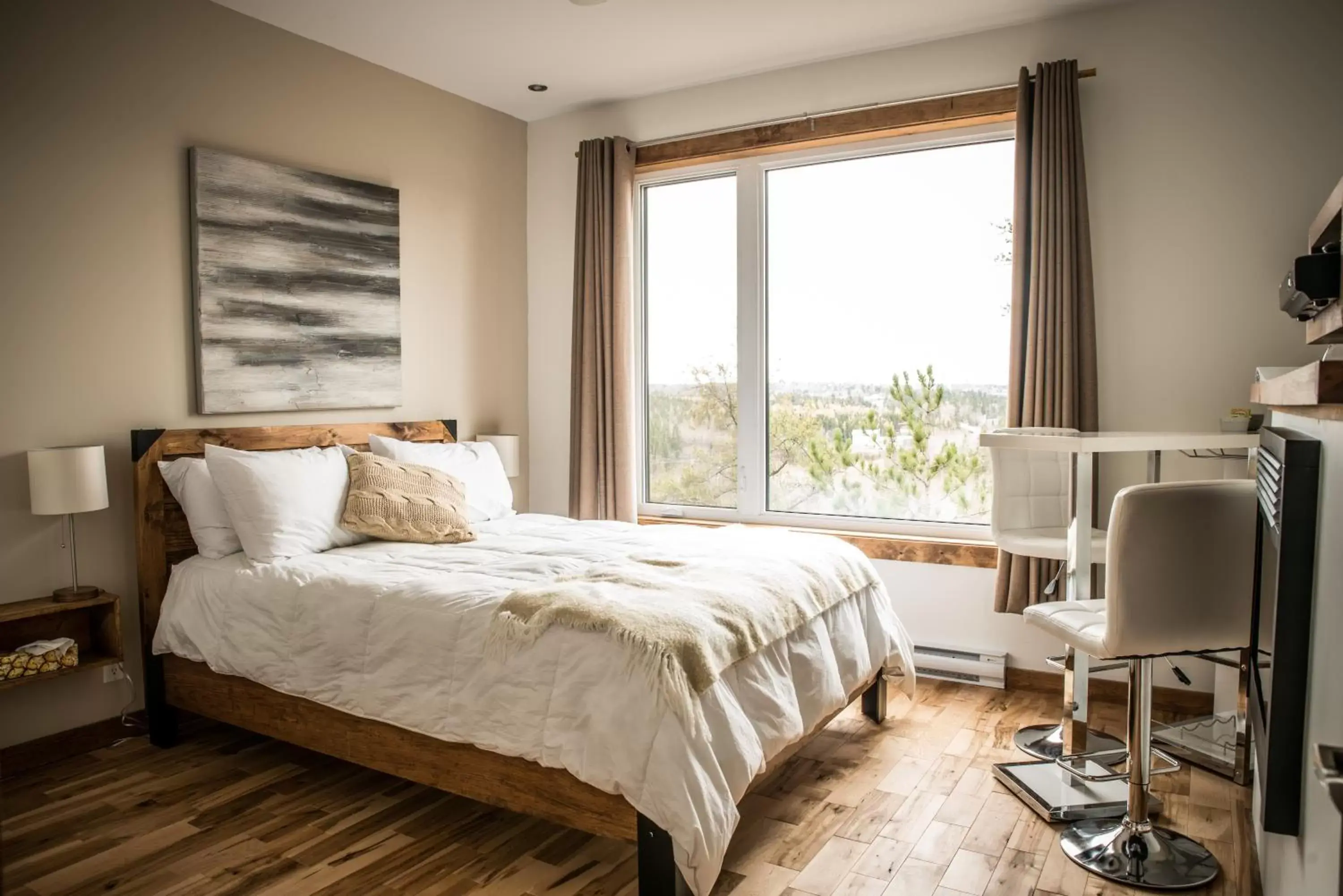 Budget Double Room in Gîte du Haut des Arbres Budget Double Room in Gîte du Haut des Arbres