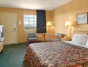 Double Room - Disability Access/Non-Smoking in Days Inn by Wyndham Joelton/Nashville Double Room - Disability Access/Non-Smoking in Days Inn by Wyndham Joelton/Nashville
