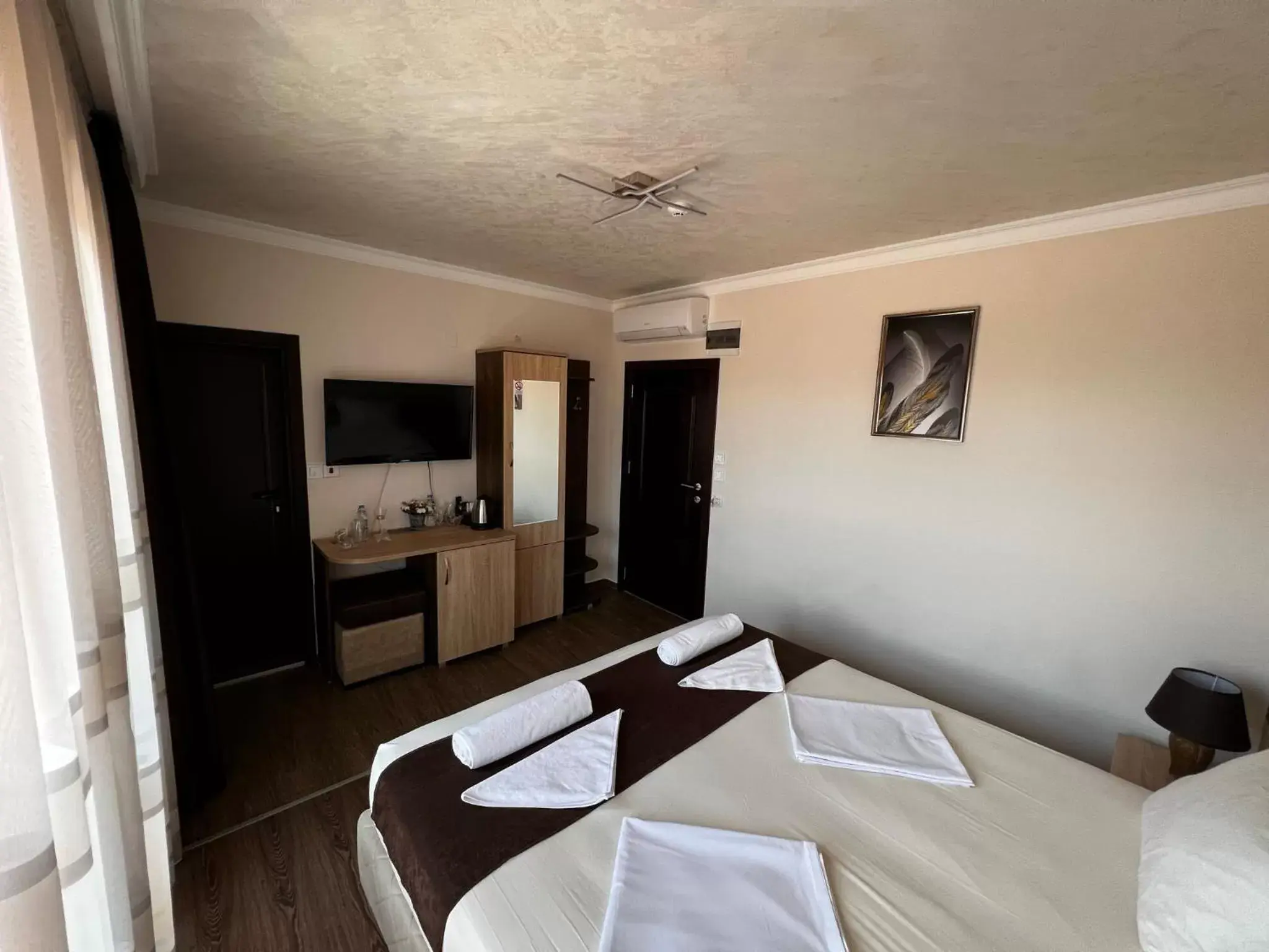 Double or Twin Room with Balcony - single occupancy in Hotel Central Double or Twin Room with Balcony - single occupancy in Hotel Central