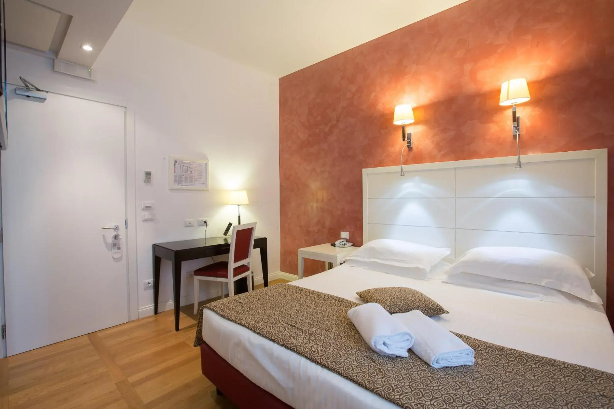 Comfort Double or Twin Room in Floris Hotel Comfort Double or Twin Room in Floris Hotel