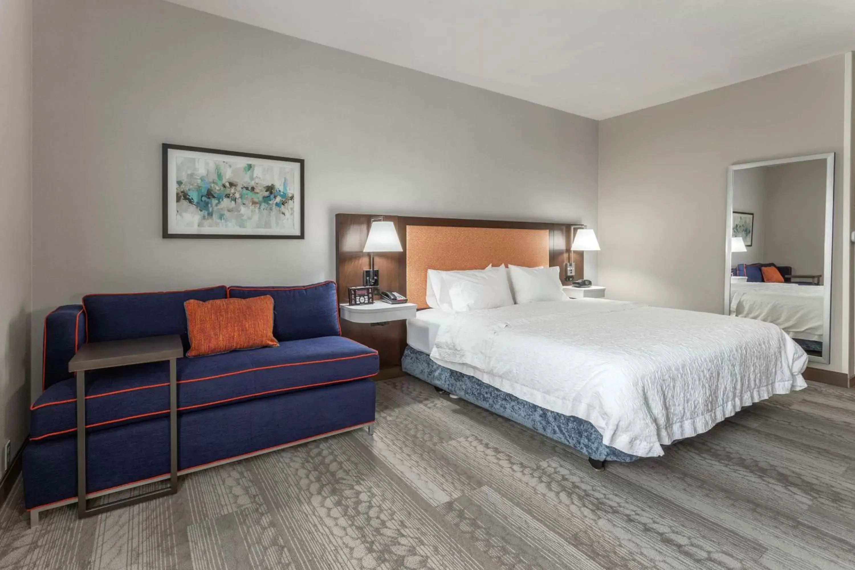 King Room with Roll-in Shower - Non-Smoking in Hampton Inn Jefferson City at Capital Mall King Room with Roll-in Shower - Non-Smoking in Hampton Inn Jefferson City at Capital Mall