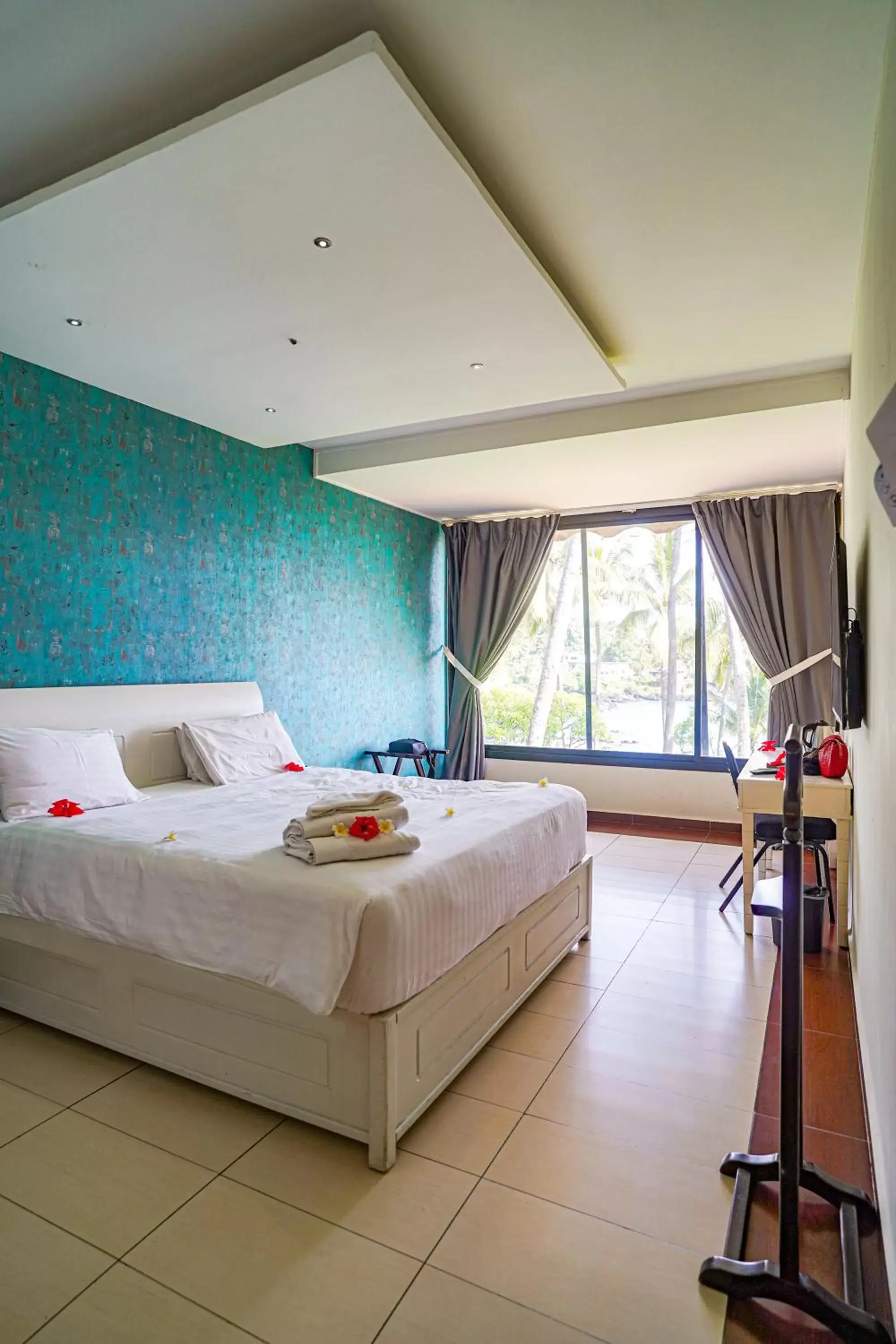 Standard Deluxe Room with Sea View - single occupancy in Golden Tulip Grande Comore Moroni Resort & Spa Standard Deluxe Room with Sea View - single occupancy in Golden Tulip Grande Comore Moroni Resort & Spa