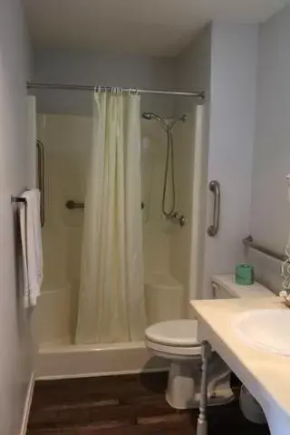 Queen Room - Disability Access in Bent Tree Motel Queen Room - Disability Access in Bent Tree Motel