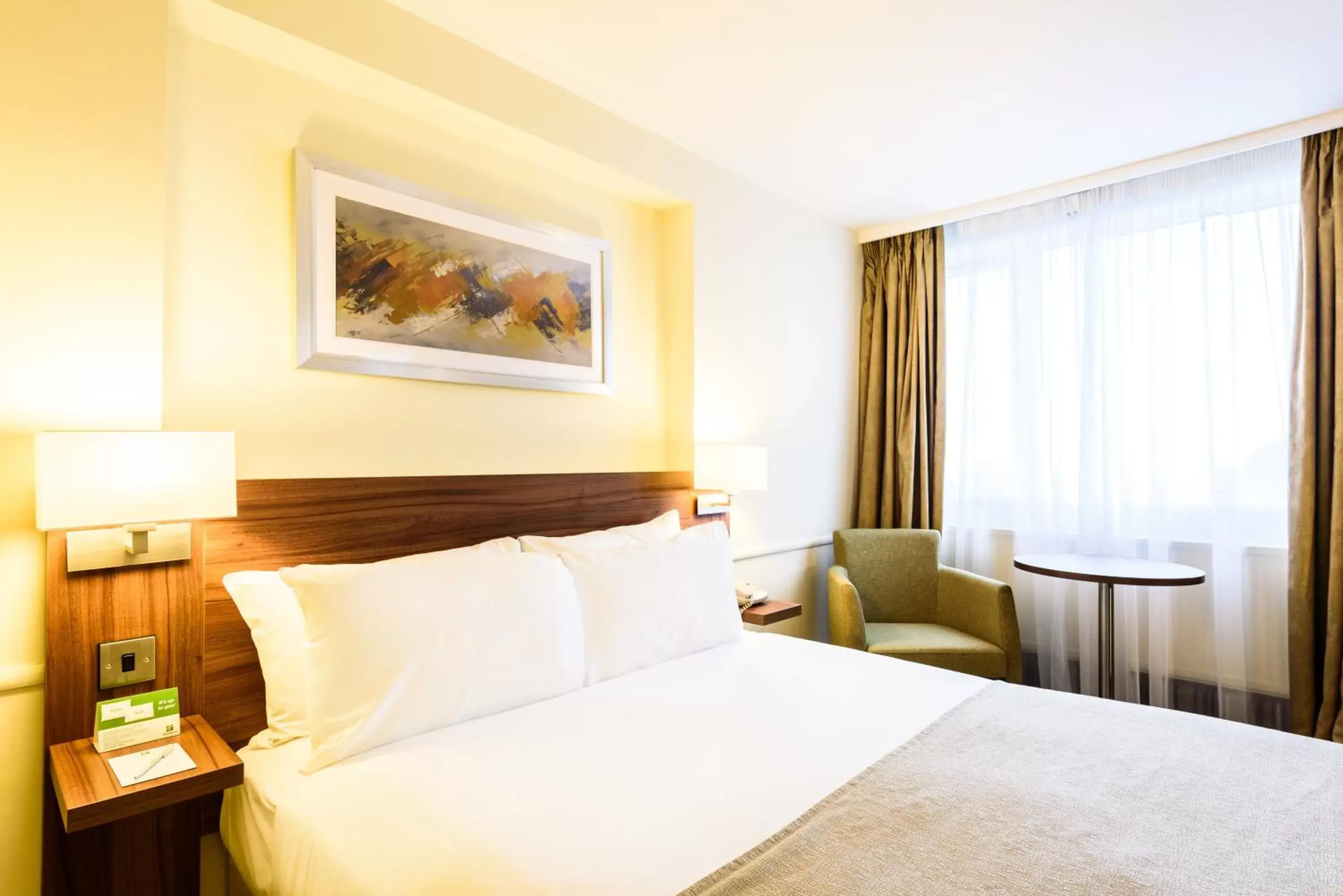 Double or Twin Room in Holiday Inn Portsmouth, an IHG Hotel Double or Twin Room in Holiday Inn Portsmouth, an IHG Hotel