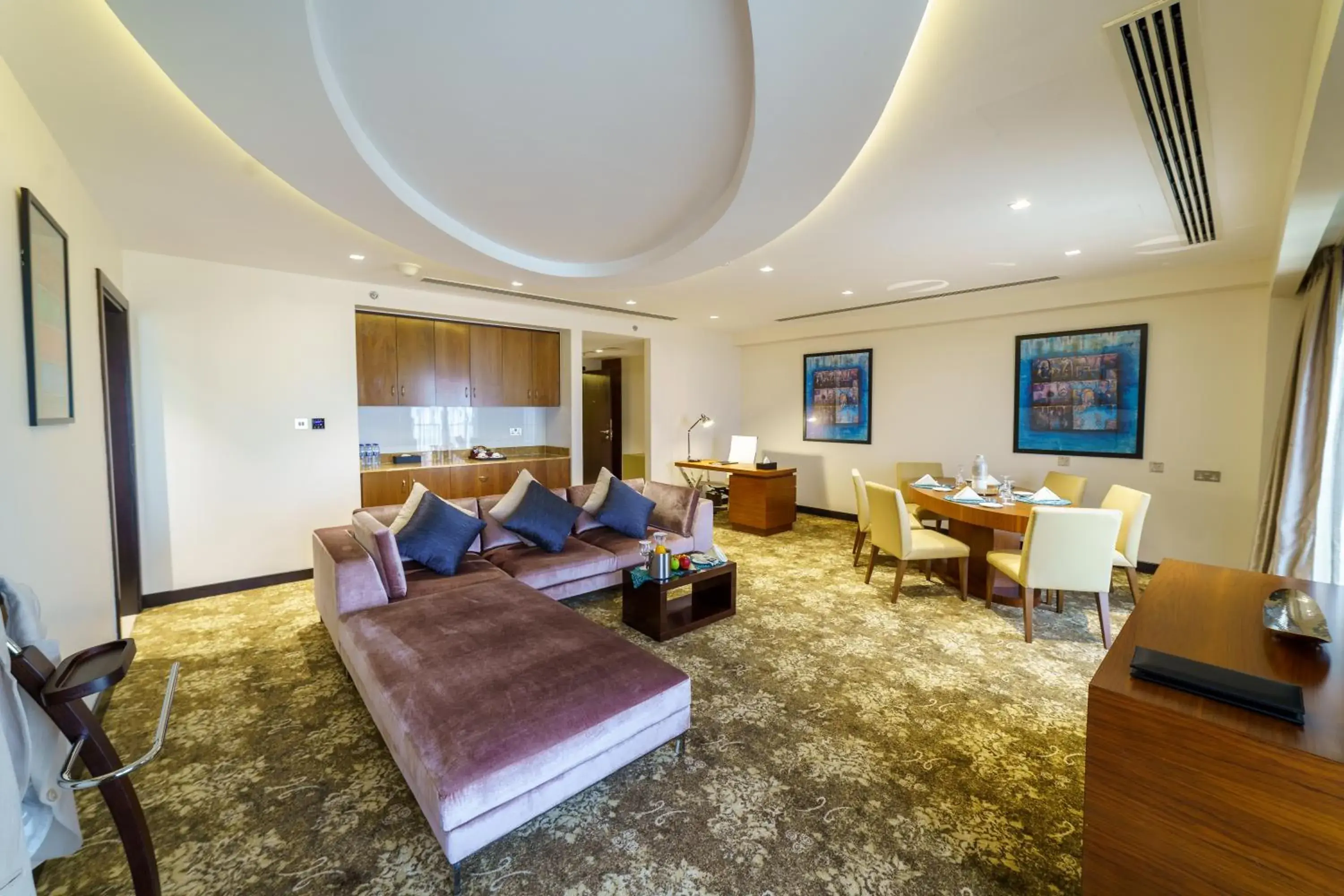 Royal Suite with Lounge Access in Levatio Hotel Muscat Royal Suite with Lounge Access in Levatio Hotel Muscat