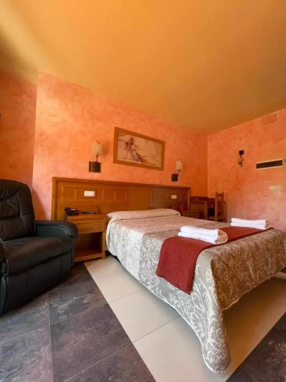 Bed in HOTEL Restaurante la barca Bed in HOTEL Restaurante la barca