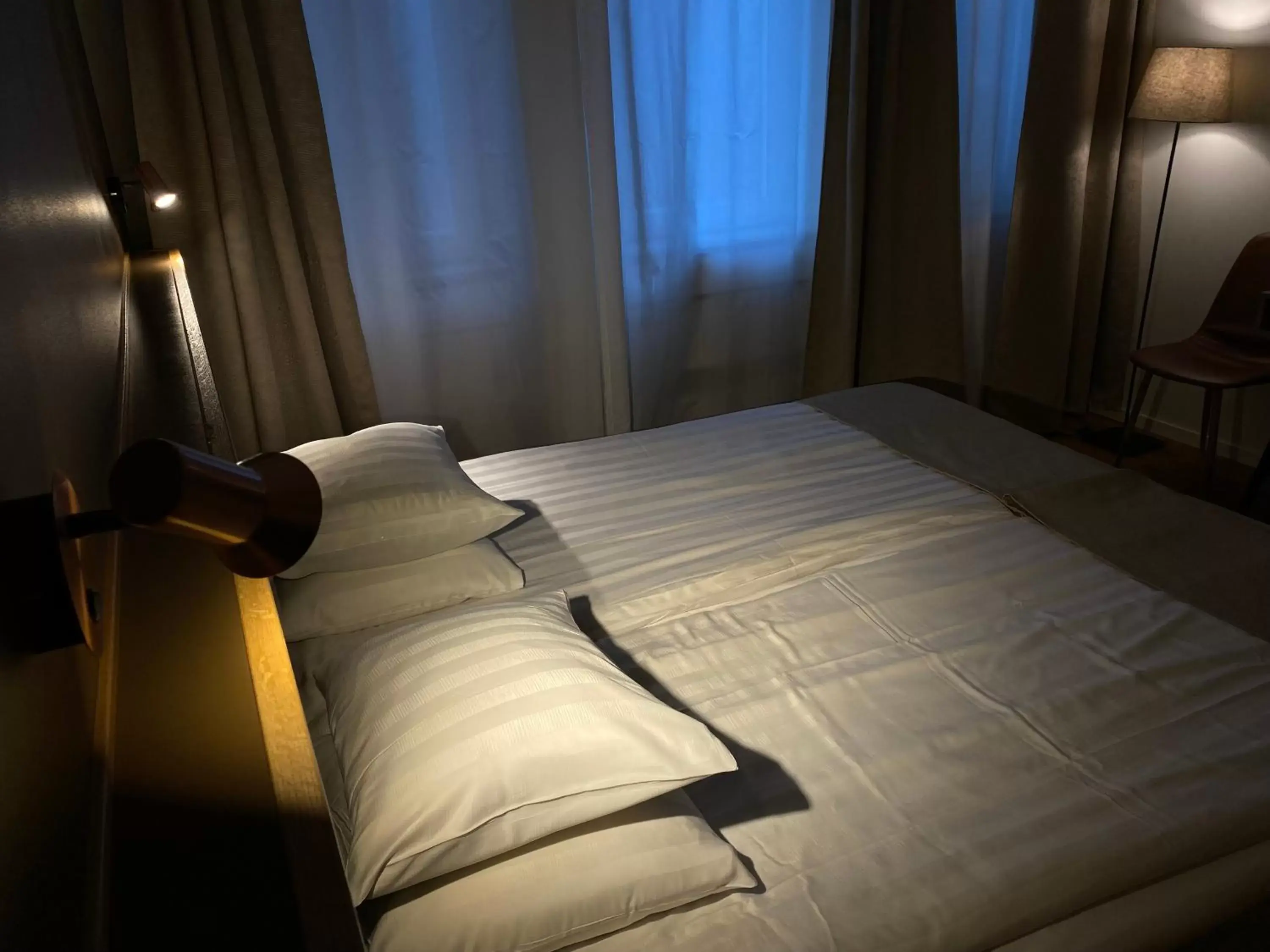 Standard Double Room in LA Hotel Standard Double Room in LA Hotel