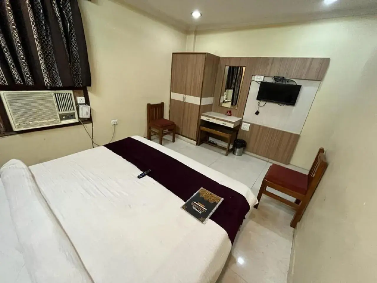 Budget Double Room in HOTEL ANAND Budget Double Room in HOTEL ANAND