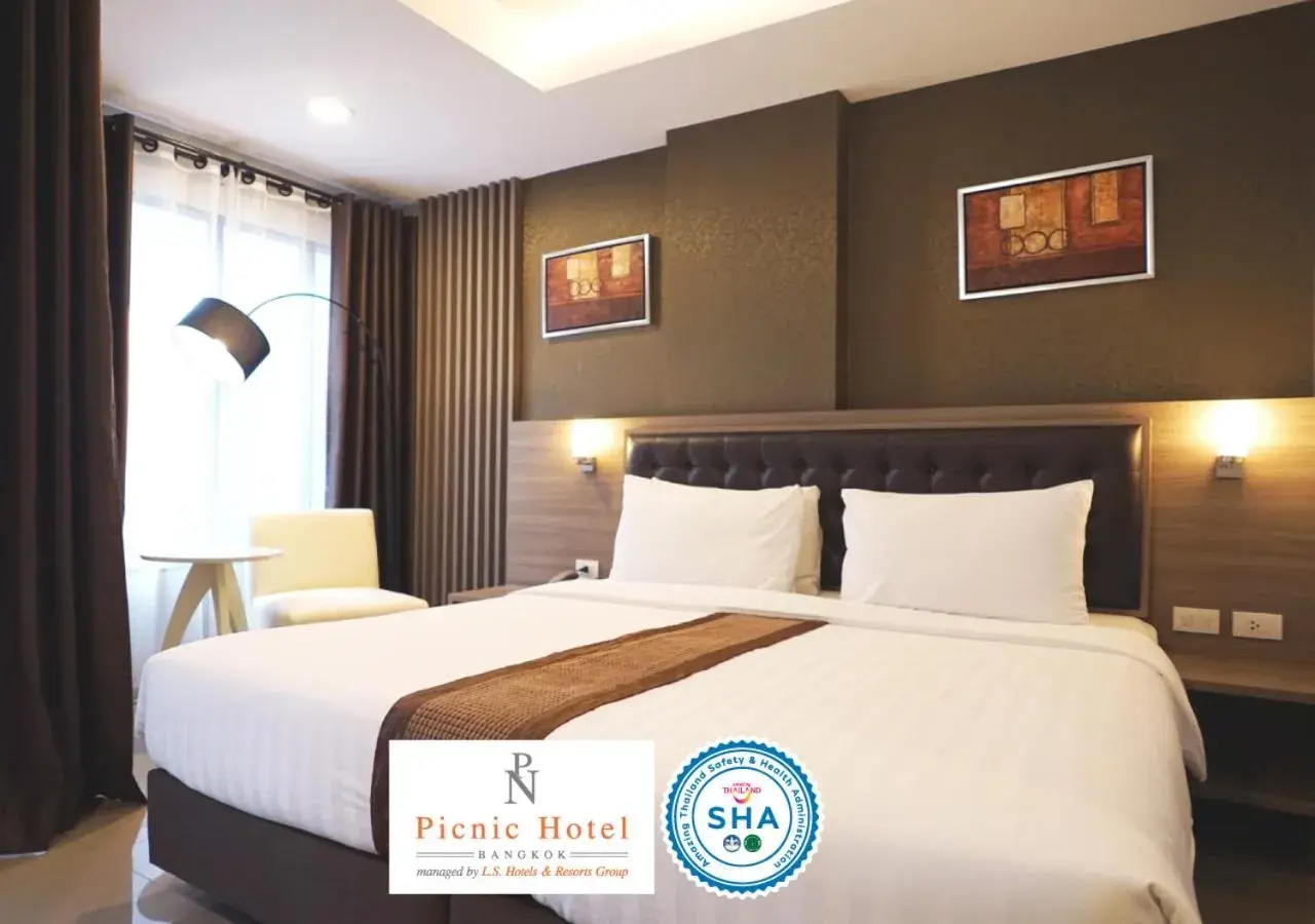 Standard Double Room in Picnic Hotel Bangkok - Rang Nam Standard Double Room in Picnic Hotel Bangkok - Rang Nam