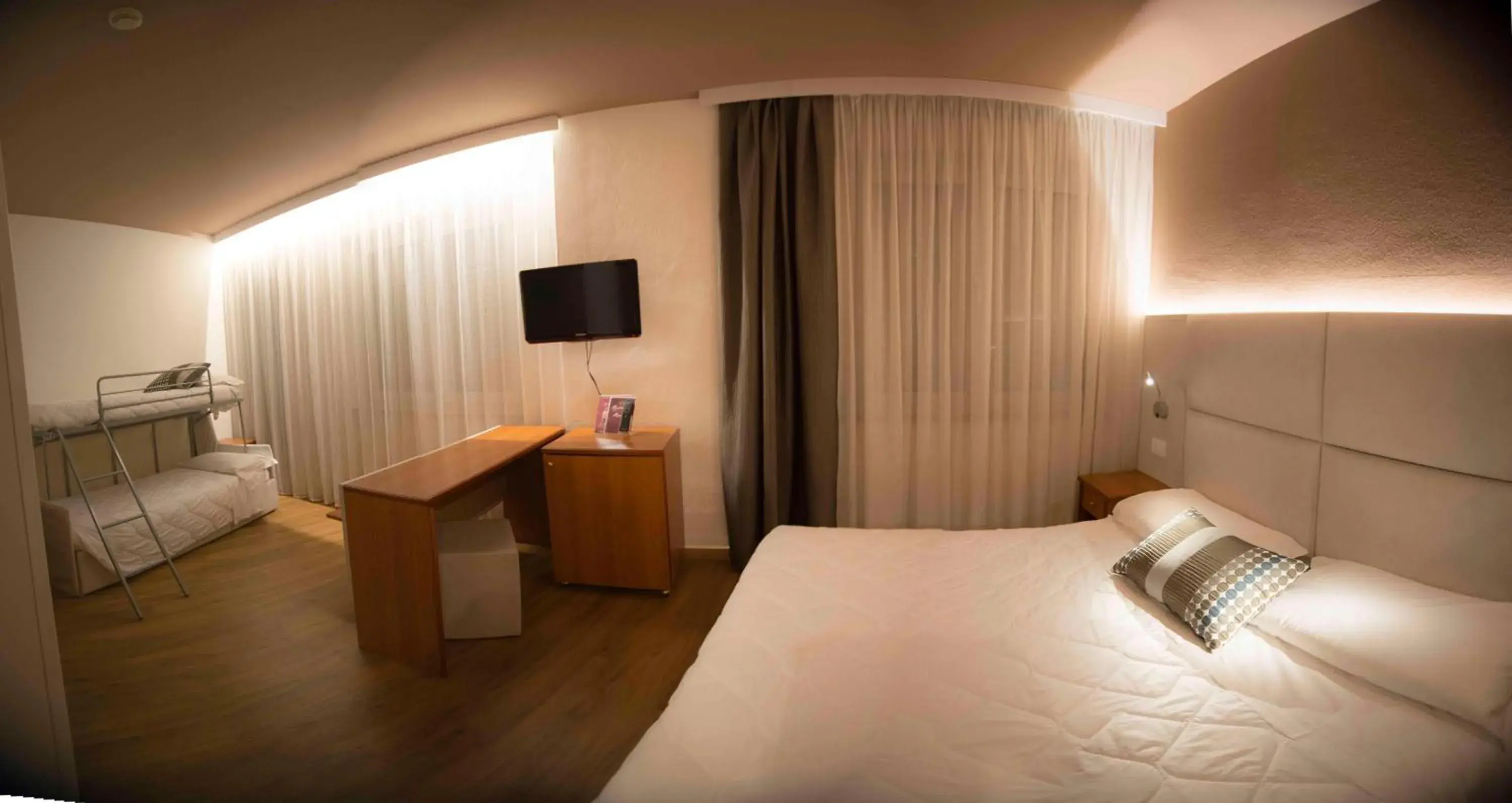 Family Room (3 Adults + 2 Children) in Hotel Everest Family Room (3 Adults + 2 Children) in Hotel Everest