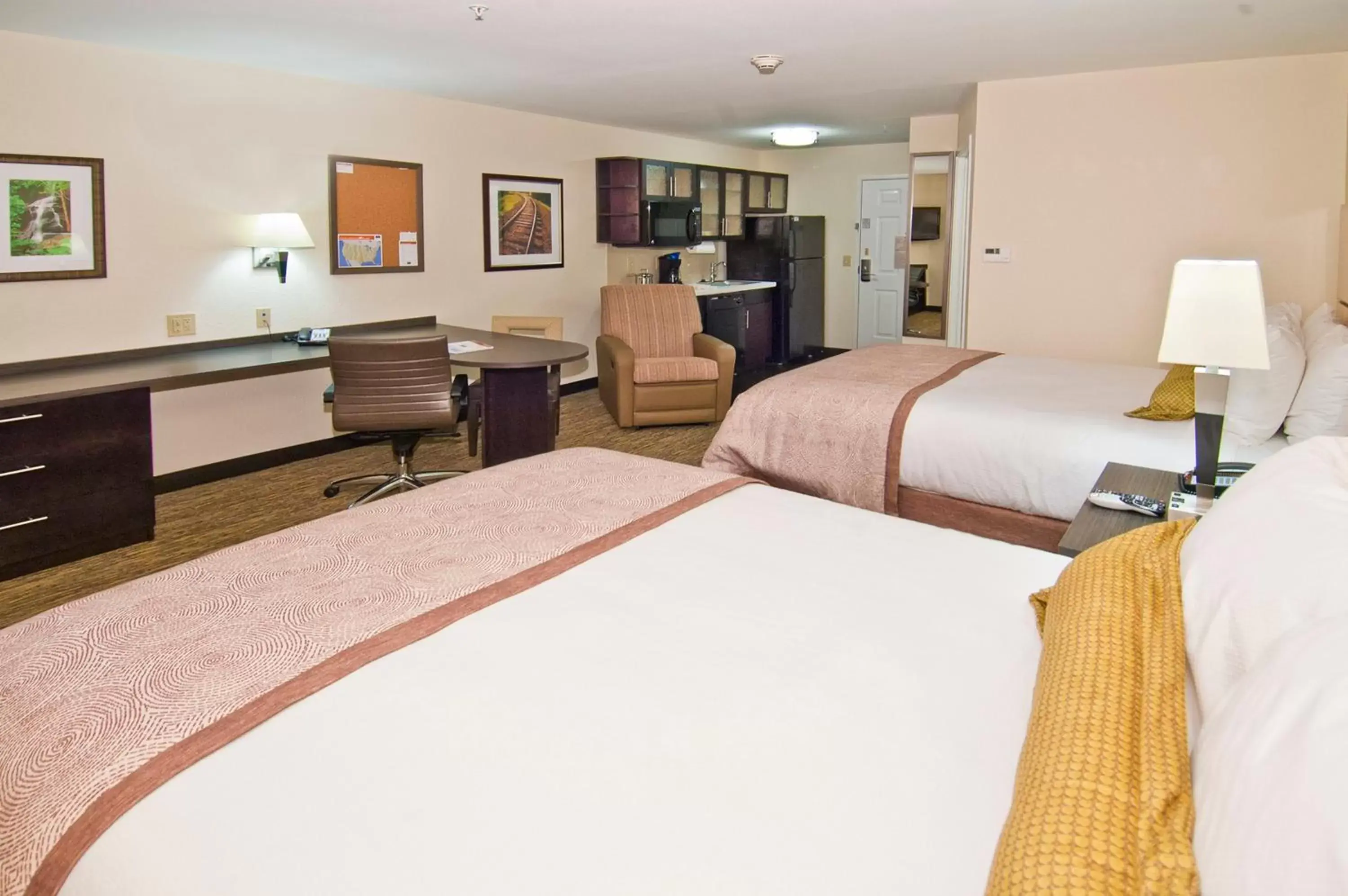 Queen Studio Suite with Two Queen Beds - Mobility Access Tub/Non-Smoking in Candlewood Suites Tupelo, an IHG Hotel Queen Studio Suite with Two Queen Beds - Mobility Access Tub/Non-Smoking in Candlewood Suites Tupelo, an IHG Hotel