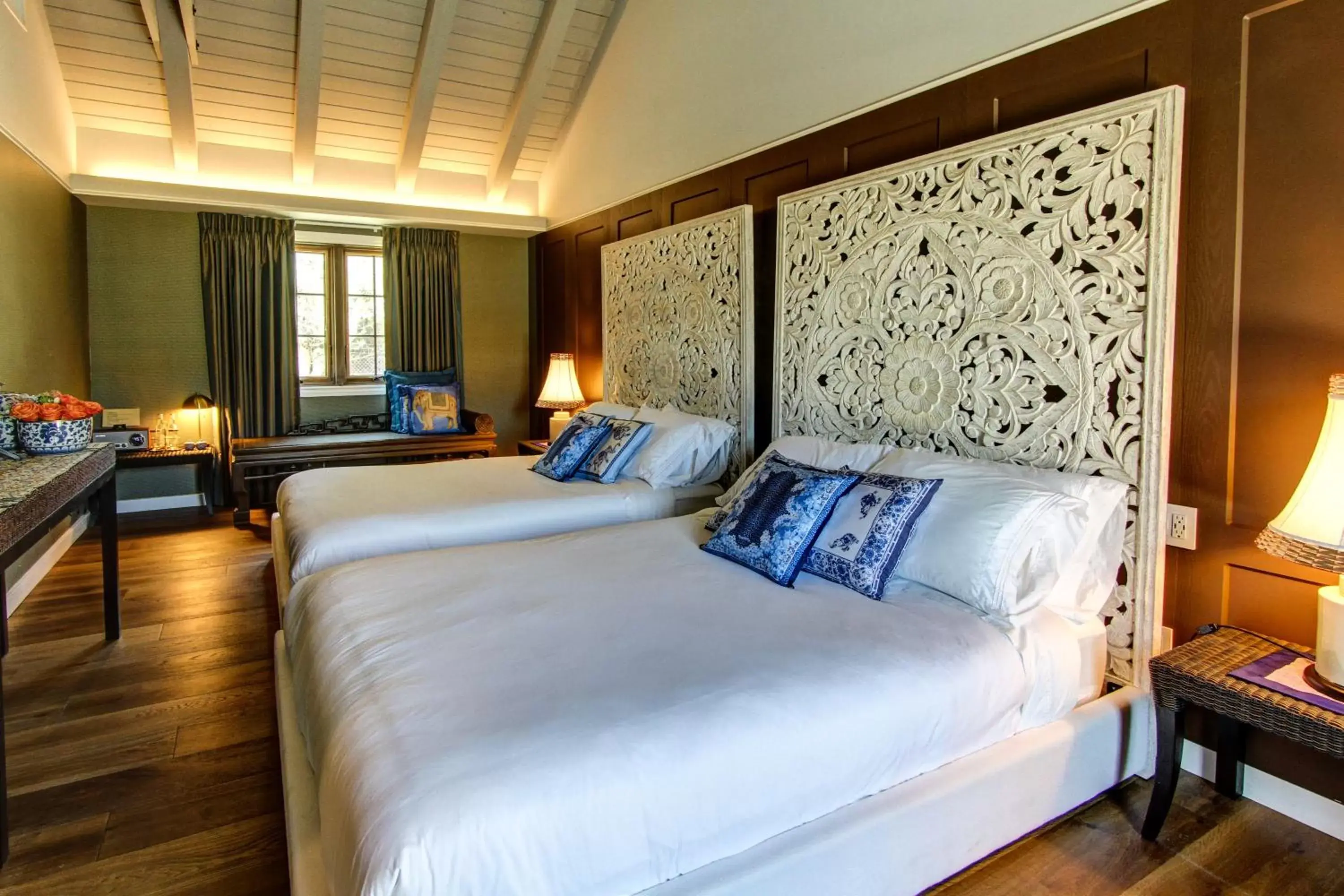 Deluxe Queen Room in Bann at Oak Knoll Napa Deluxe Queen Room in Bann at Oak Knoll Napa