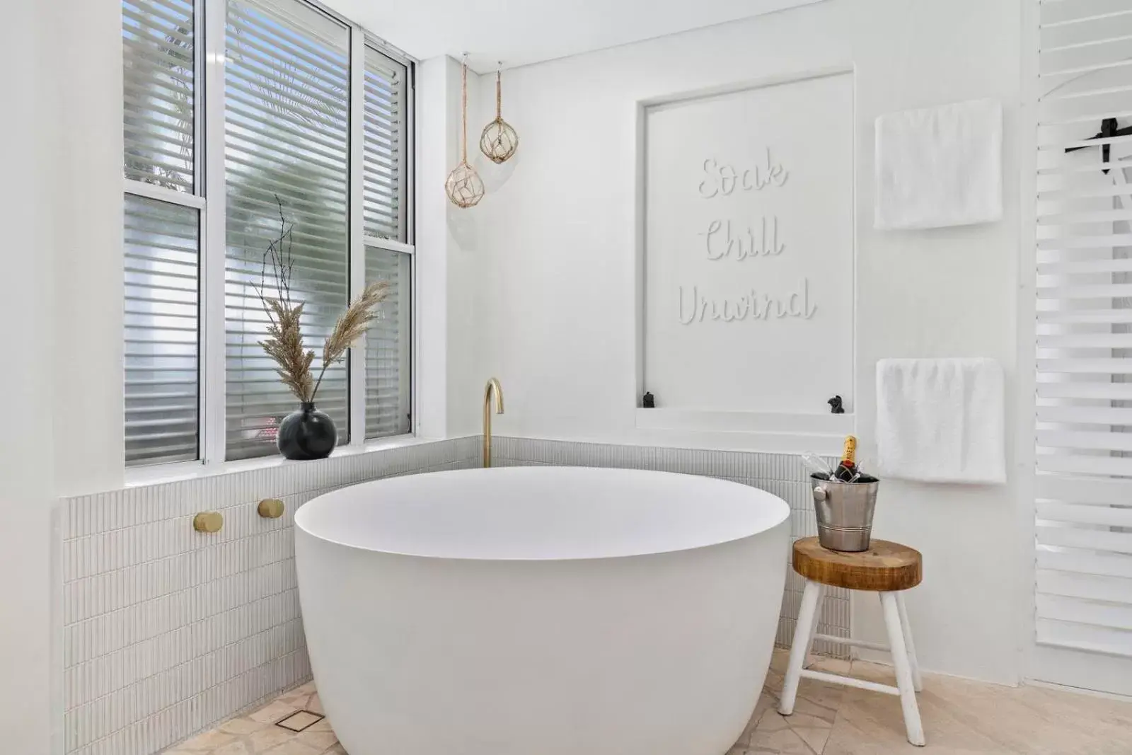 Coastal Hideaway Penthouse Suite in Noosa Blue Resort Coastal Hideaway Penthouse Suite in Noosa Blue Resort