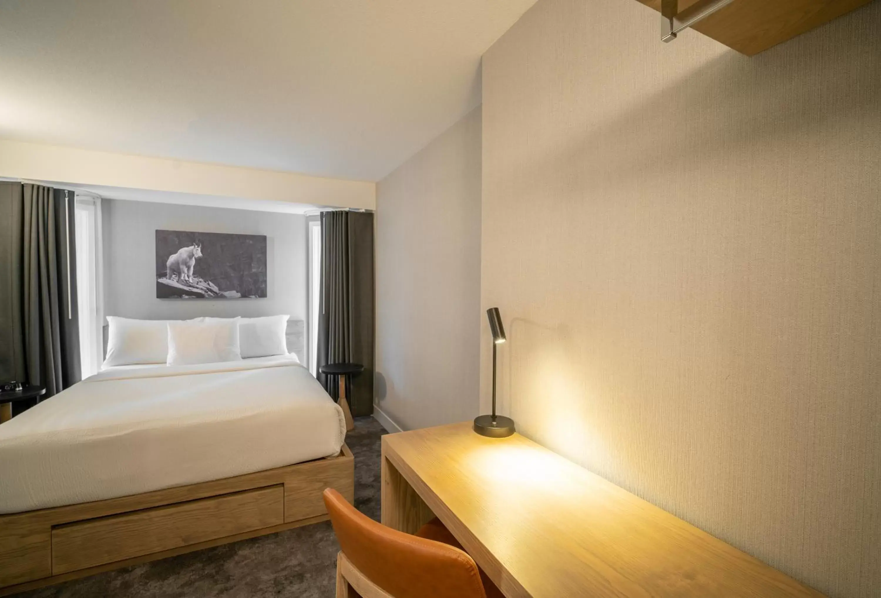 One-Bedroom Apartment in Lake Louise Inn One-Bedroom Apartment in Lake Louise Inn