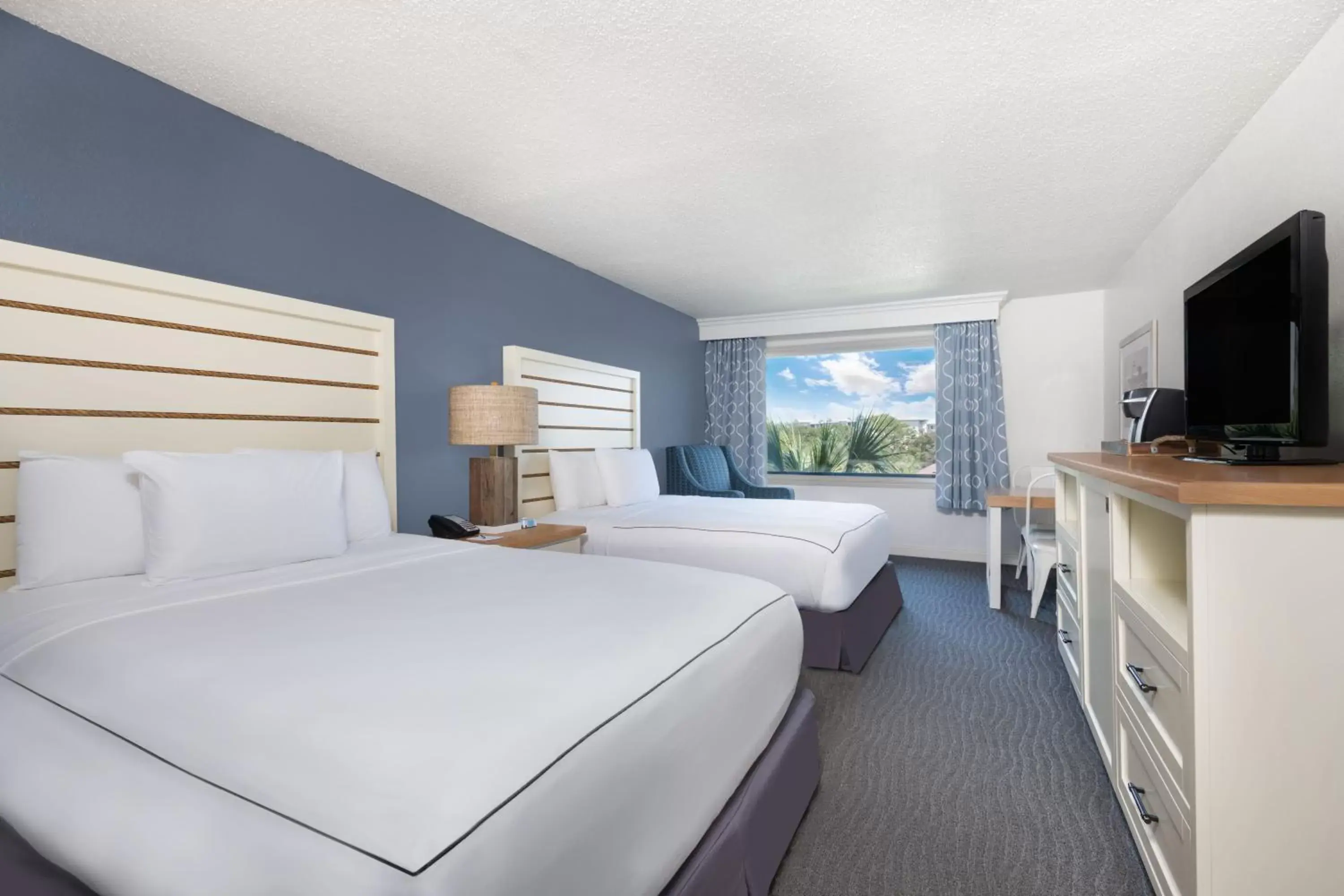 Deluxe Two Queen Beds in Beach House Resort Hilton Head Island Deluxe Two Queen Beds in Beach House Resort Hilton Head Island